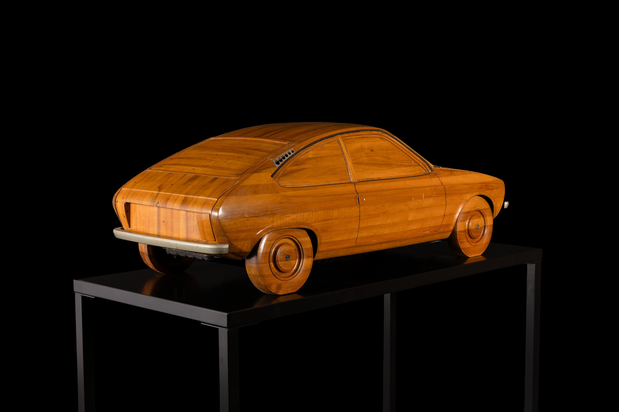 Late 1960s Renault coupe aerodynamic study - Scale model (3)