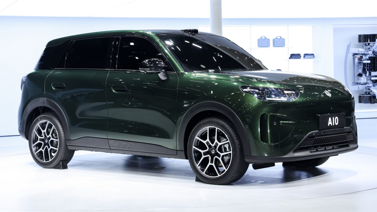 dozens-of-chinese-ev-brands-could-collapse-in-the-next-year-carscoops