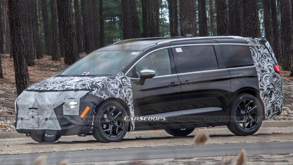  Chrysler&rsquo;s Down To One Model But Dealers Are Somehow Drowning In Inventory