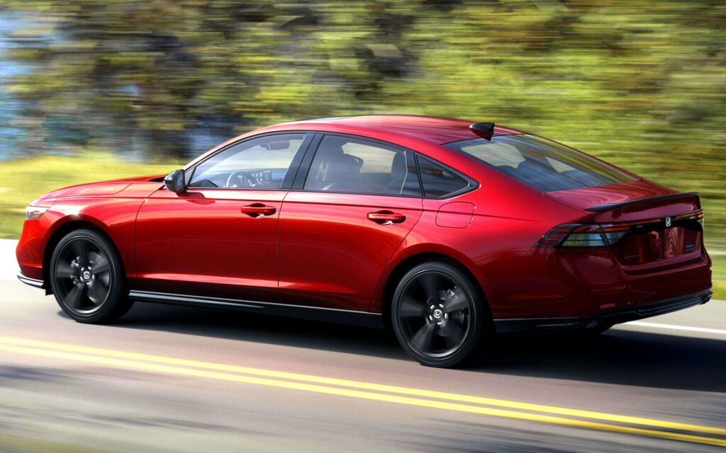 2026 Honda Accord Sport-L Hybrid спереду