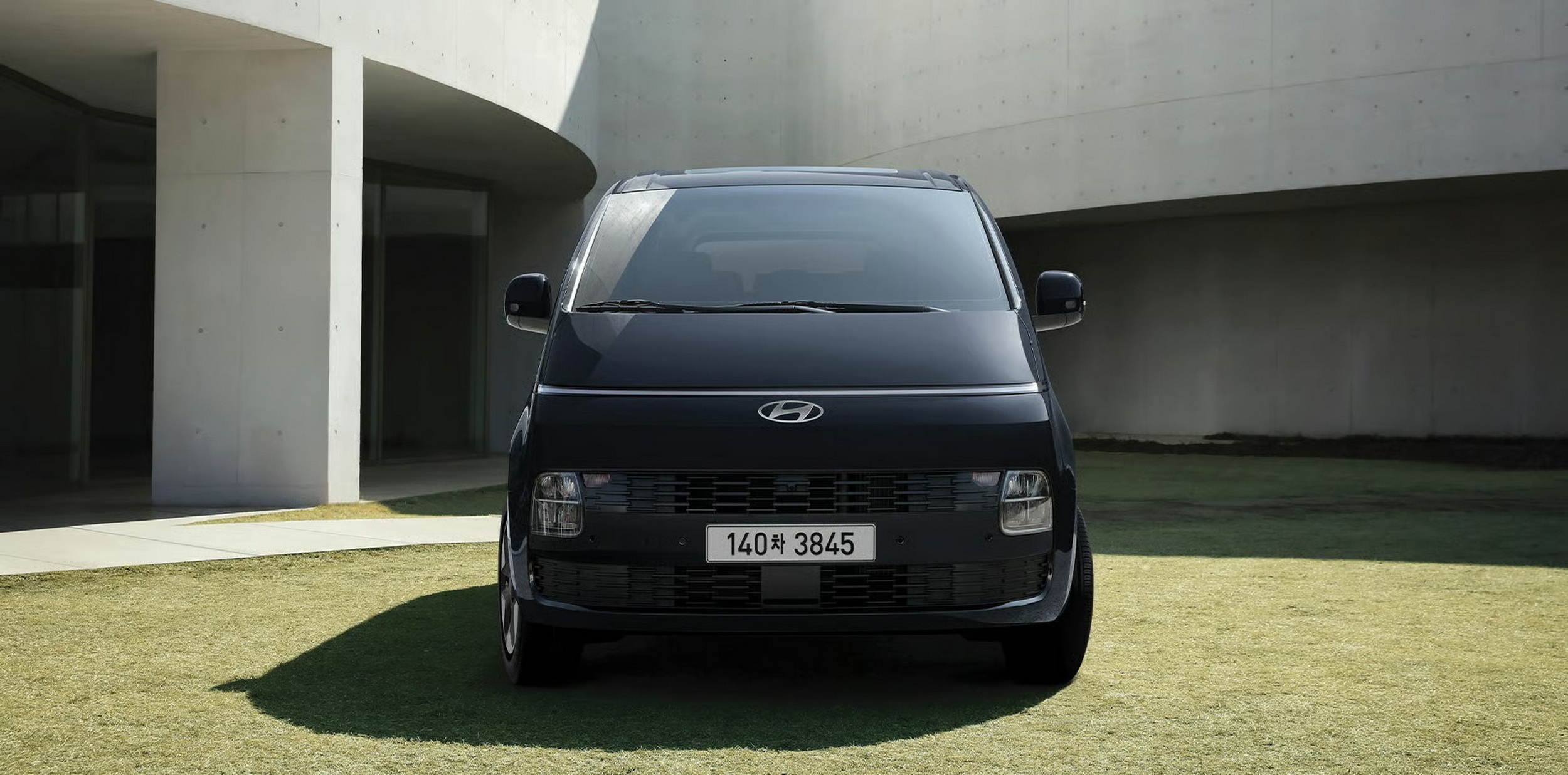 2026 Hyundai Staria (5)