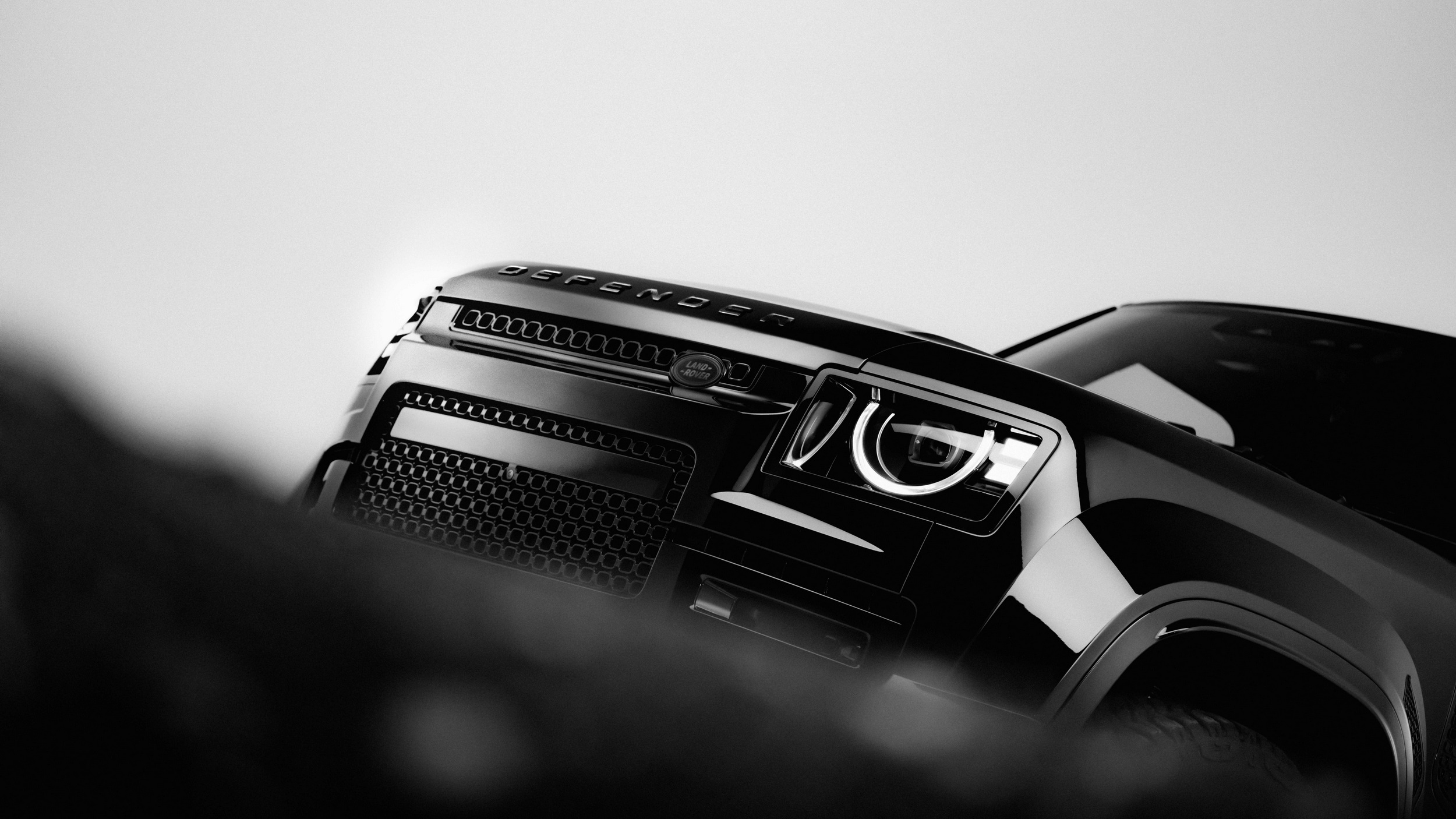 2026 Land Rover Defender Octa (2)