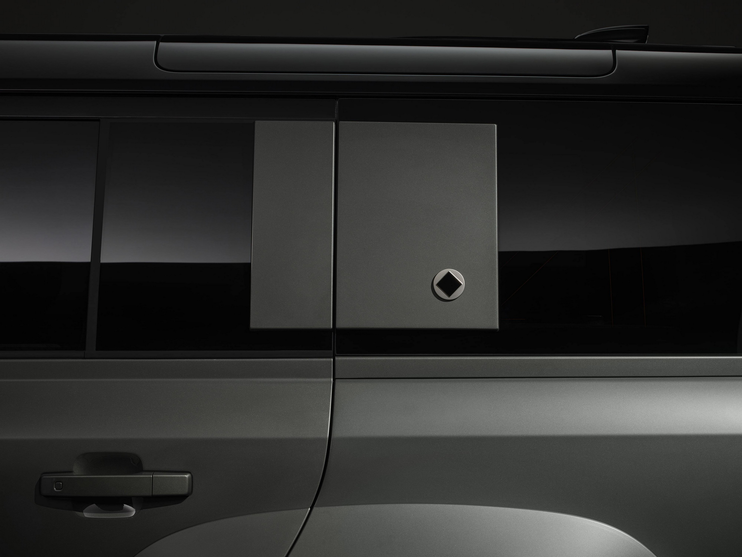 2026 Land Rover Defender Octa (5)