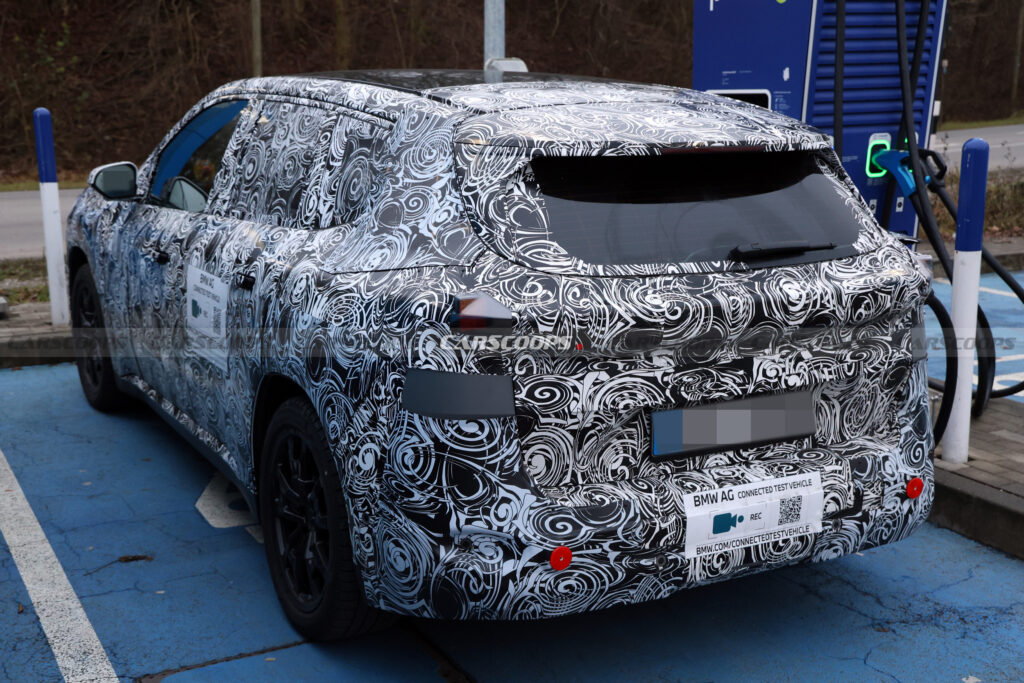 Бічний вигляд нового BMW iX1