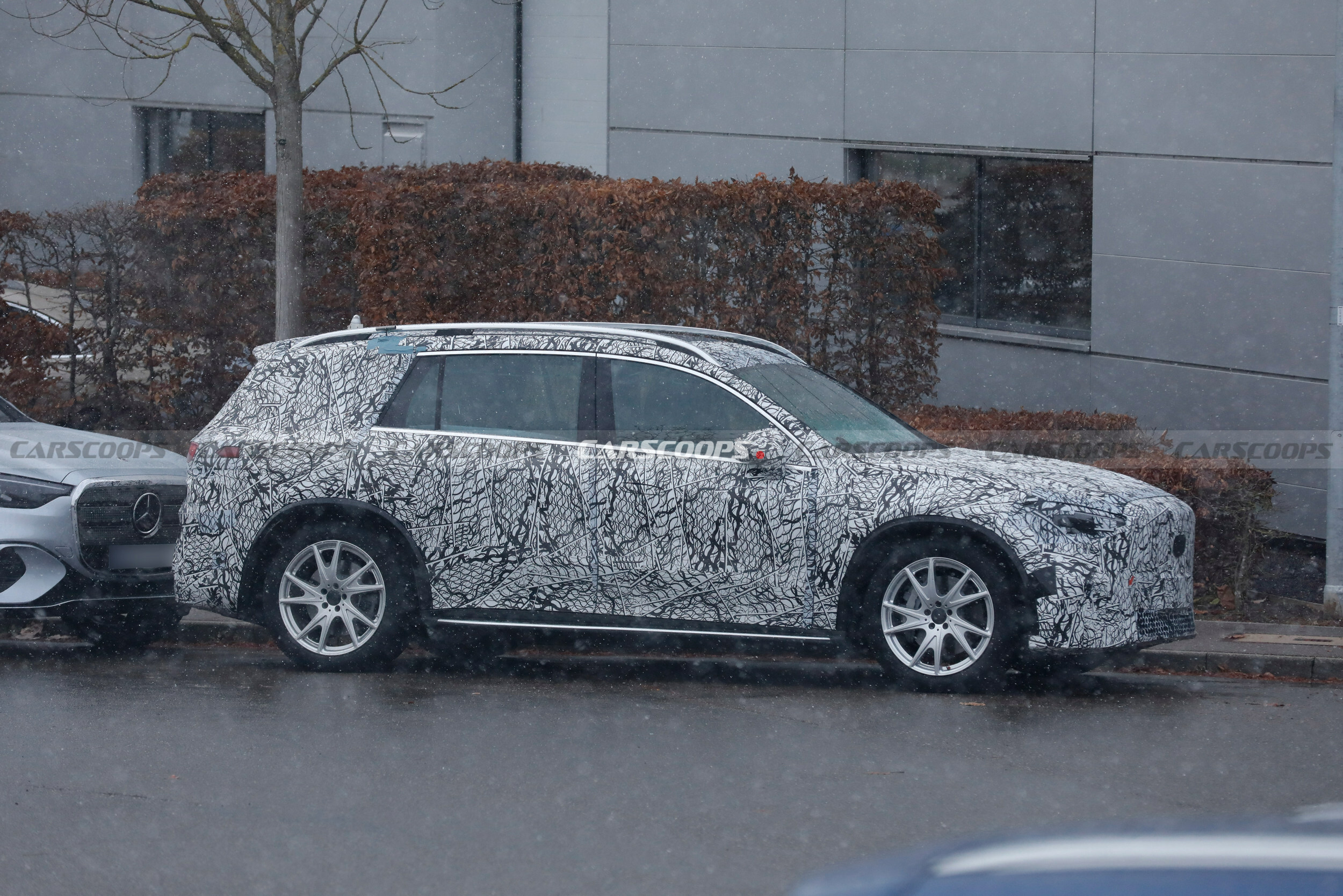 2027 Mercedes GLC EQ 7-Seat 1202 5