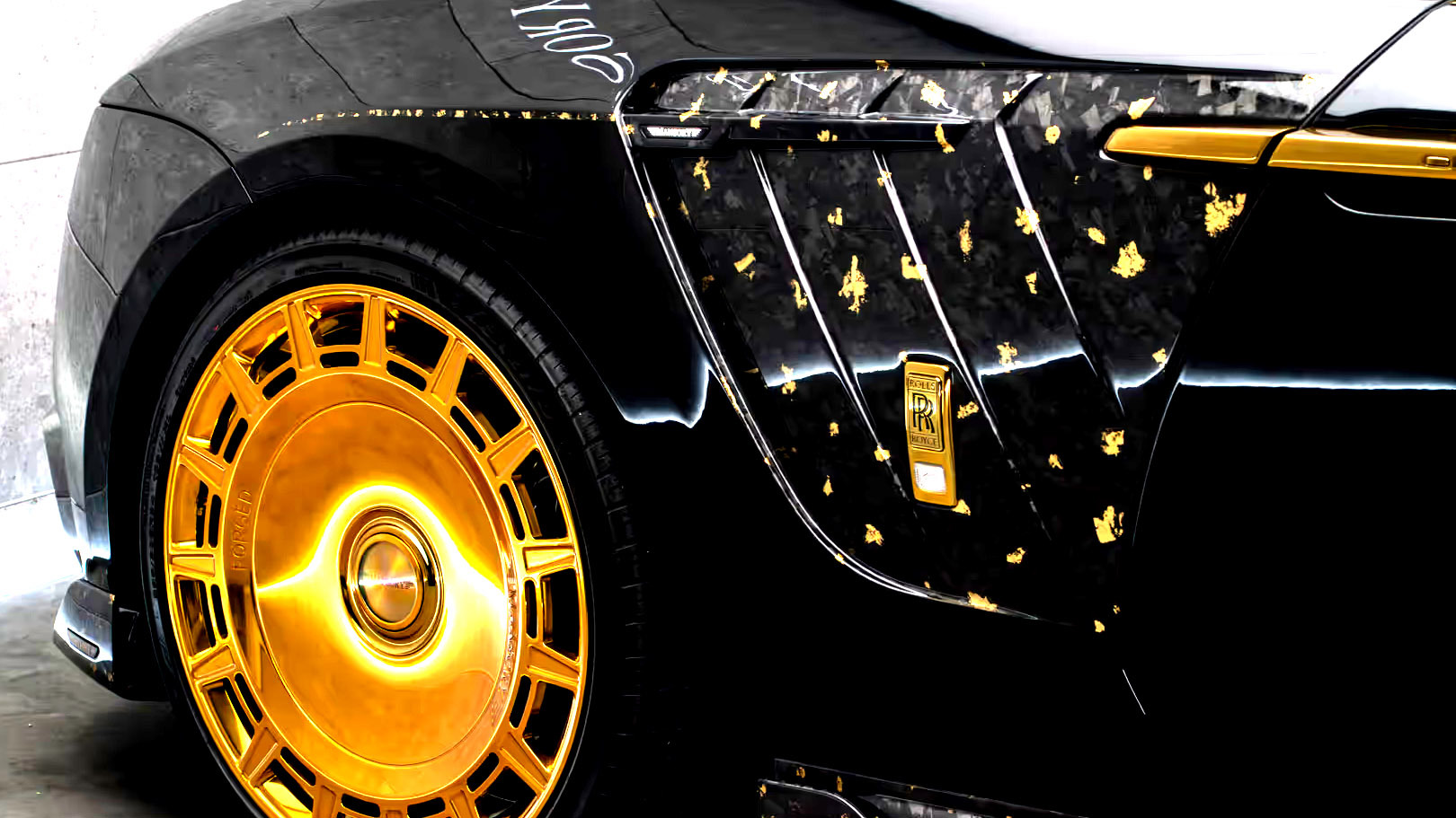 Mansory Carbon Kartenhalter Mit Geldklammer – T-200 Carbonfaser Luxus Schwarz Mit Gold Logo