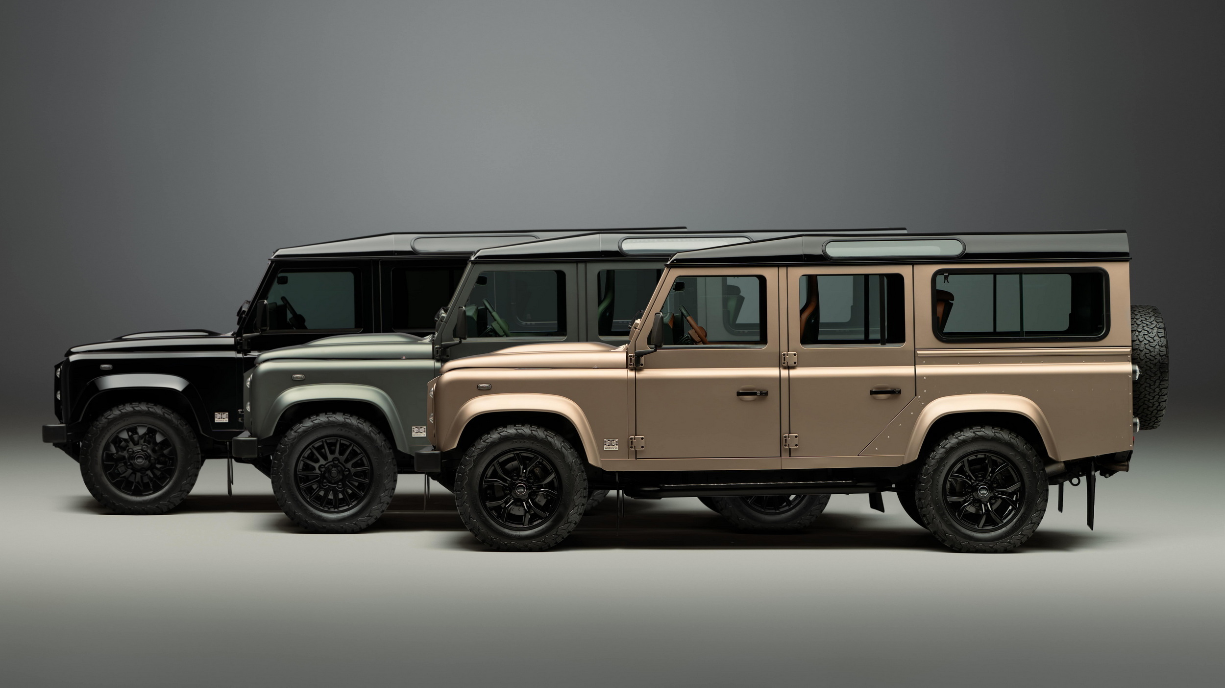 Land Rover Defender Classic V8 - Octa Colors (1) copy