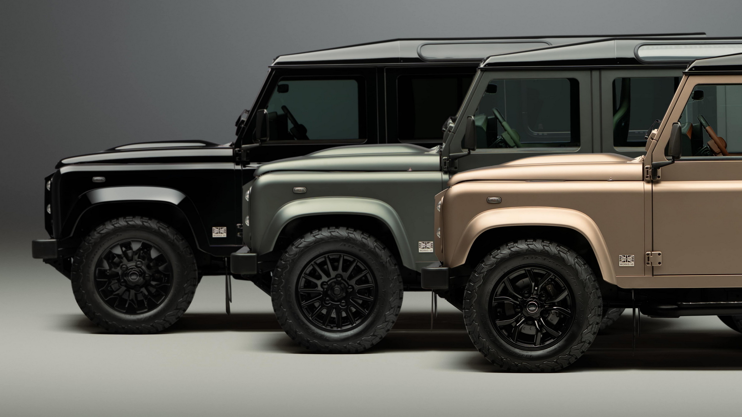 Land Rover Defender Classic V8 - Octa Colors (1) copy1