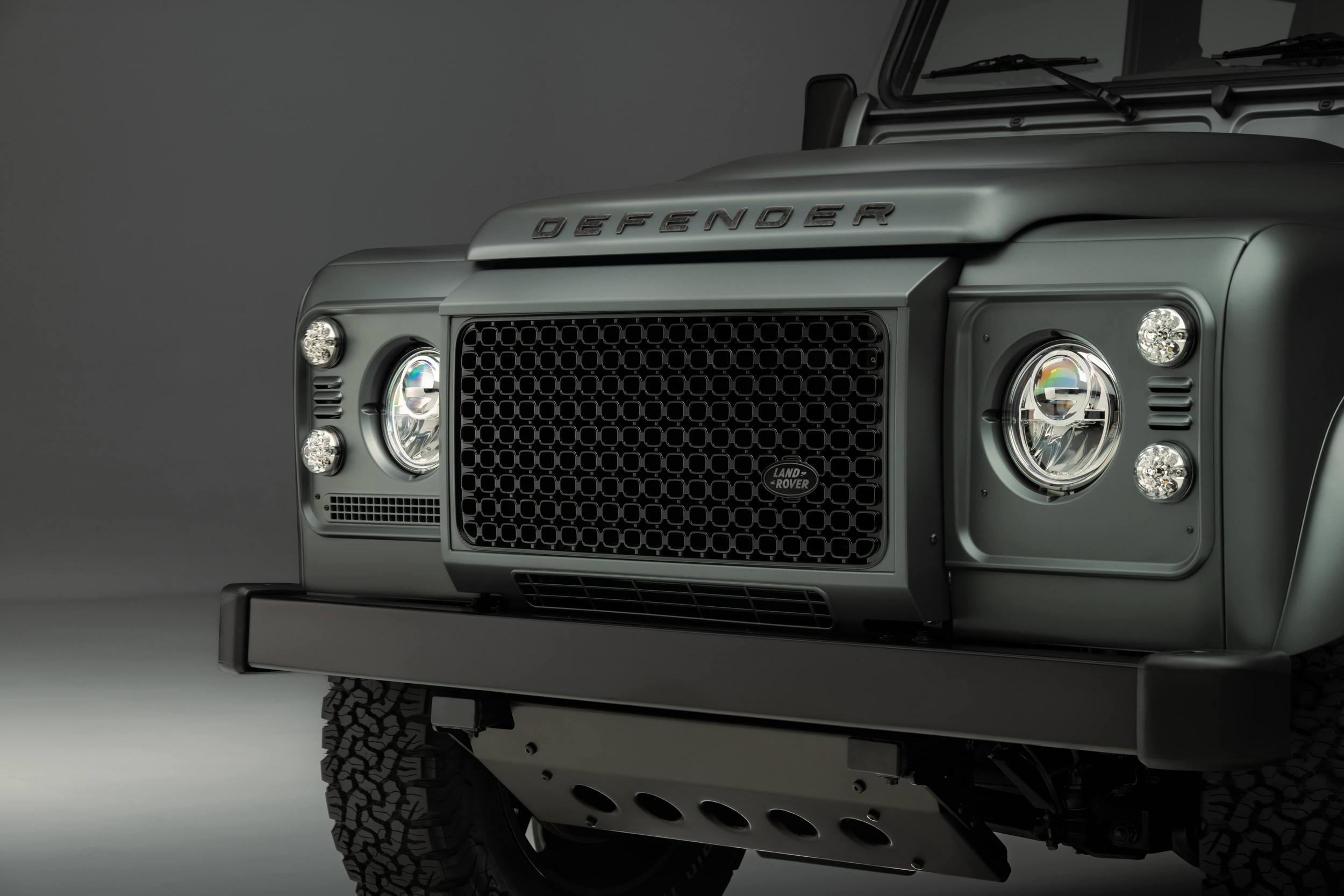 Land Rover Defender Classic V8 - Octa Colors (3)