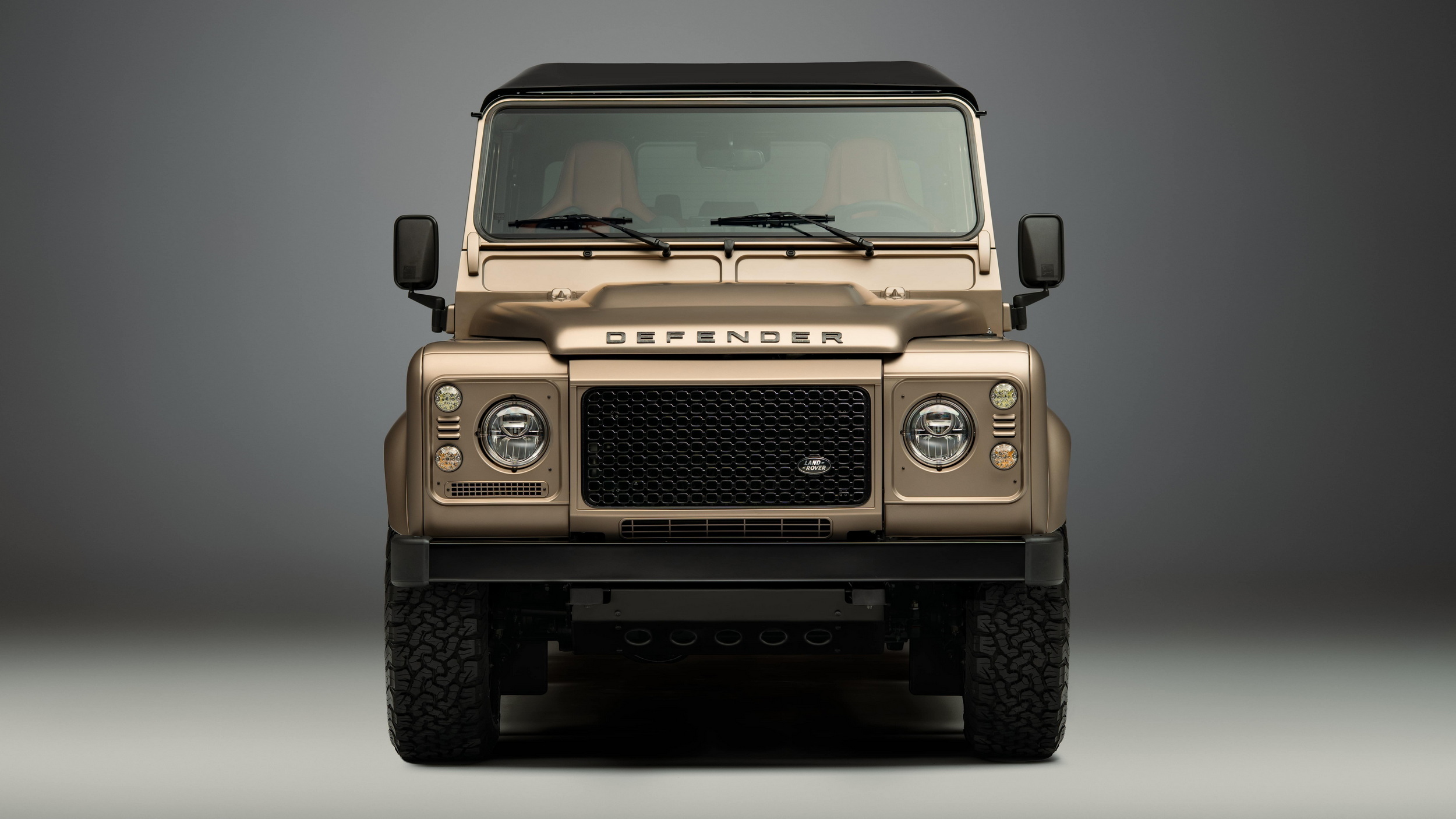 Land Rover Defender Classic V8 - Octa Colors (9) copy