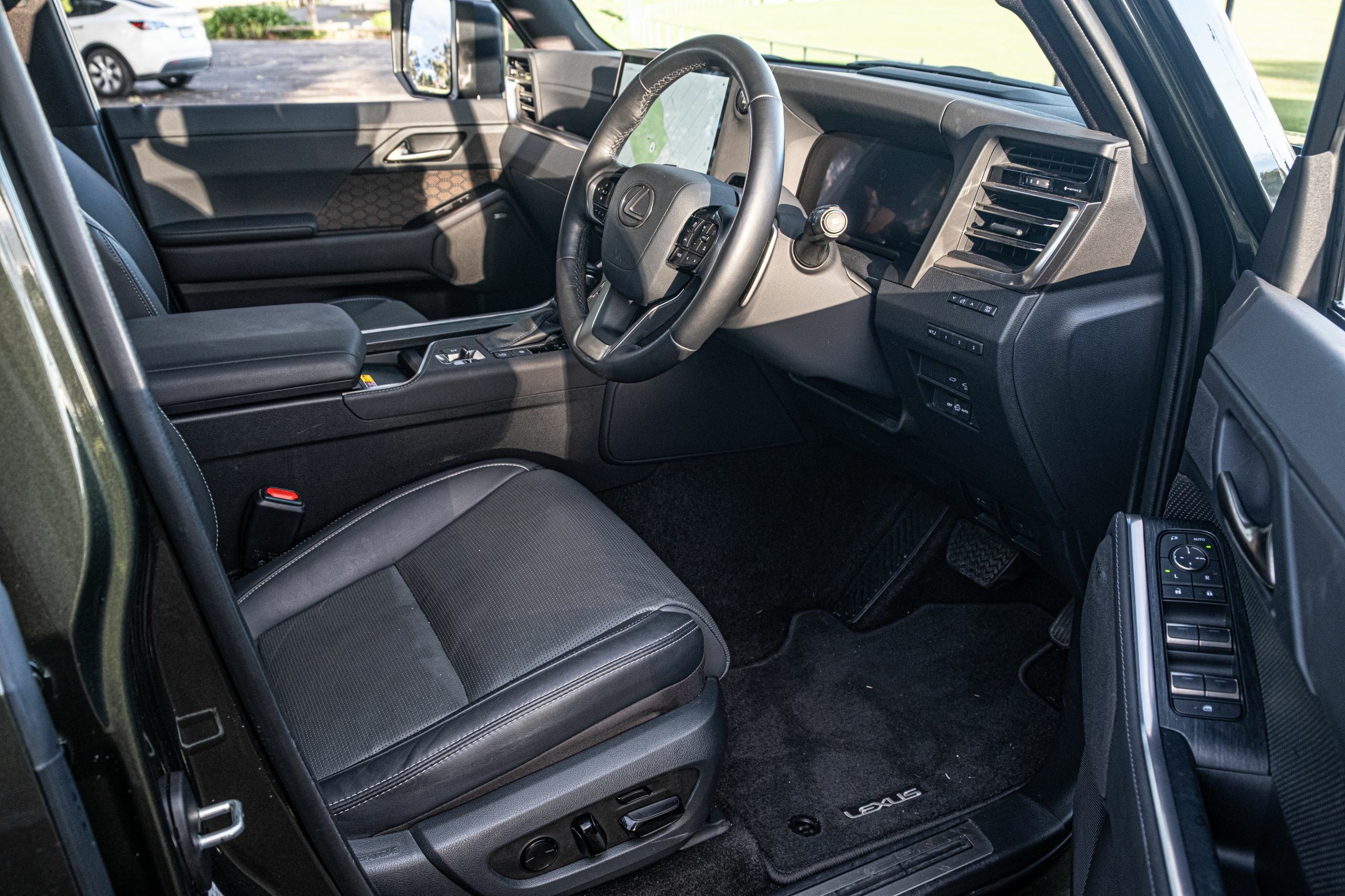 The 2026 Lexus GX 550 Will Give G-Wagon Owners Second Thoughts | Review