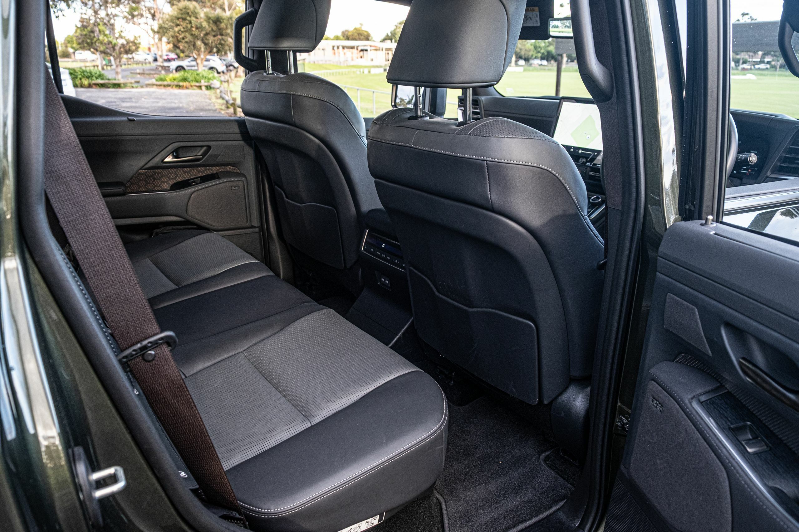 The 2026 Lexus GX 550 Will Give G-Wagon Owners Second Thoughts | Review