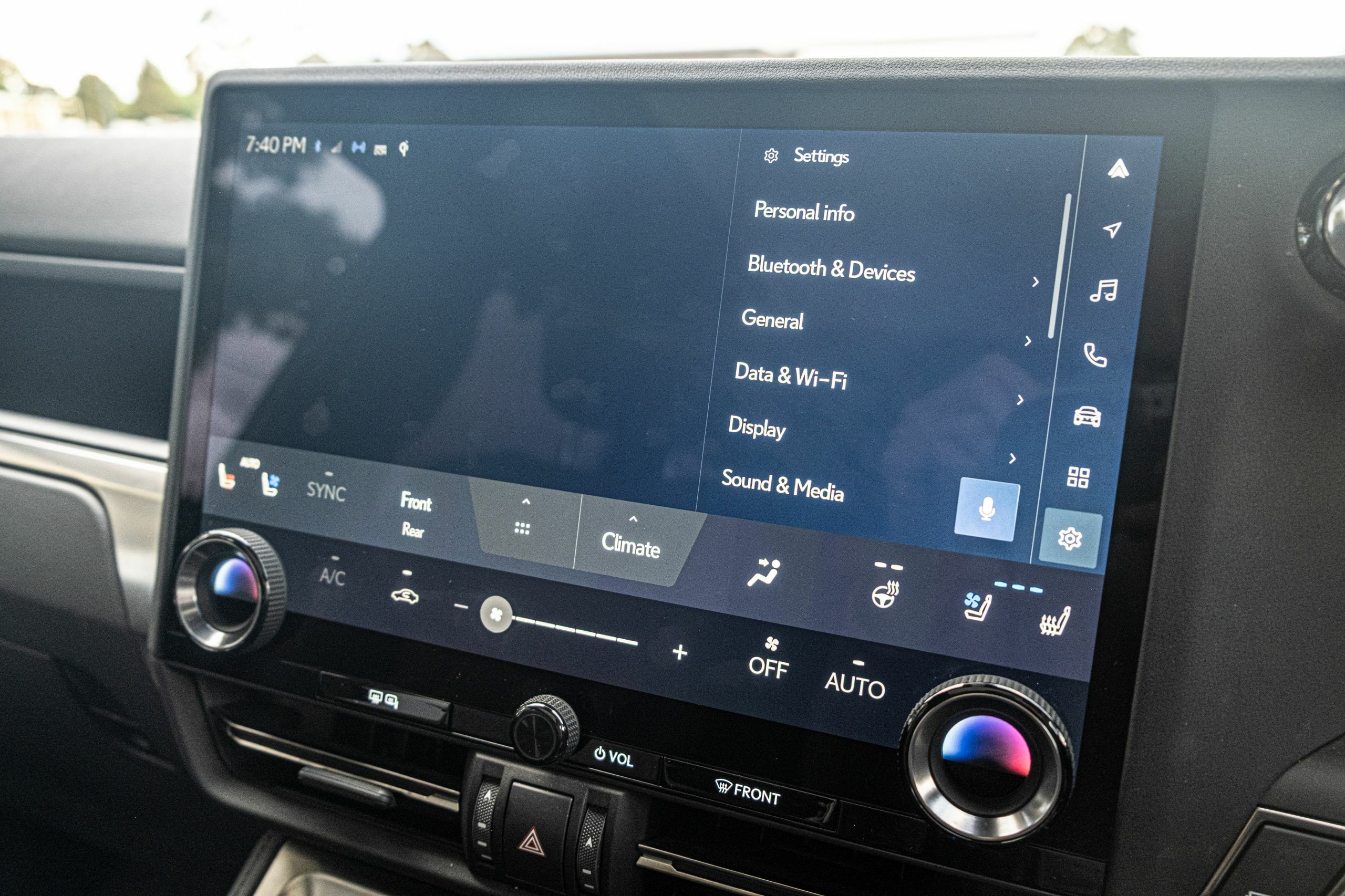 The 2026 Lexus GX 550 Will Give G-Wagon Owners Second Thoughts | Review