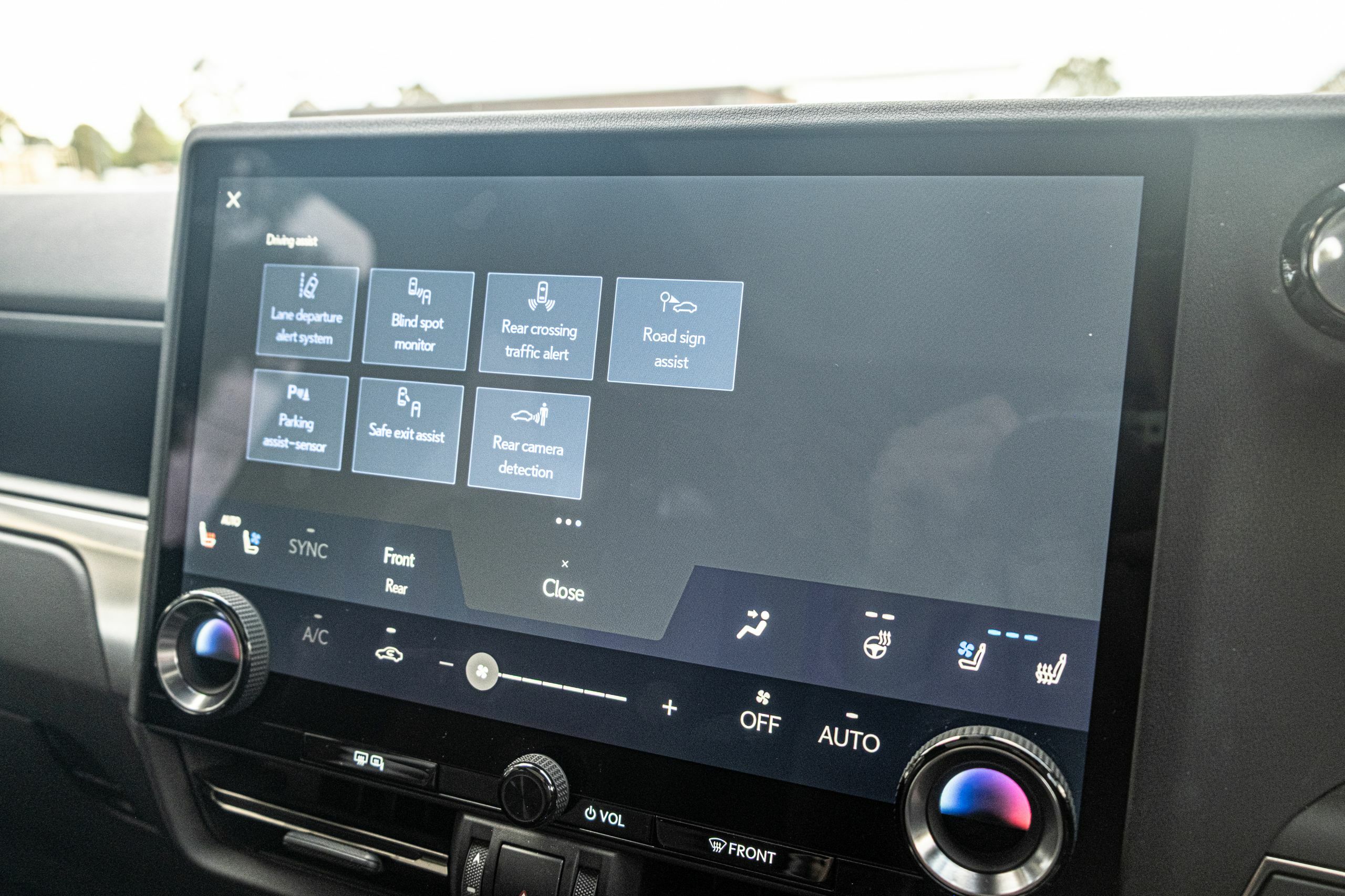 The 2026 Lexus GX 550 Will Give G-Wagon Owners Second Thoughts | Review