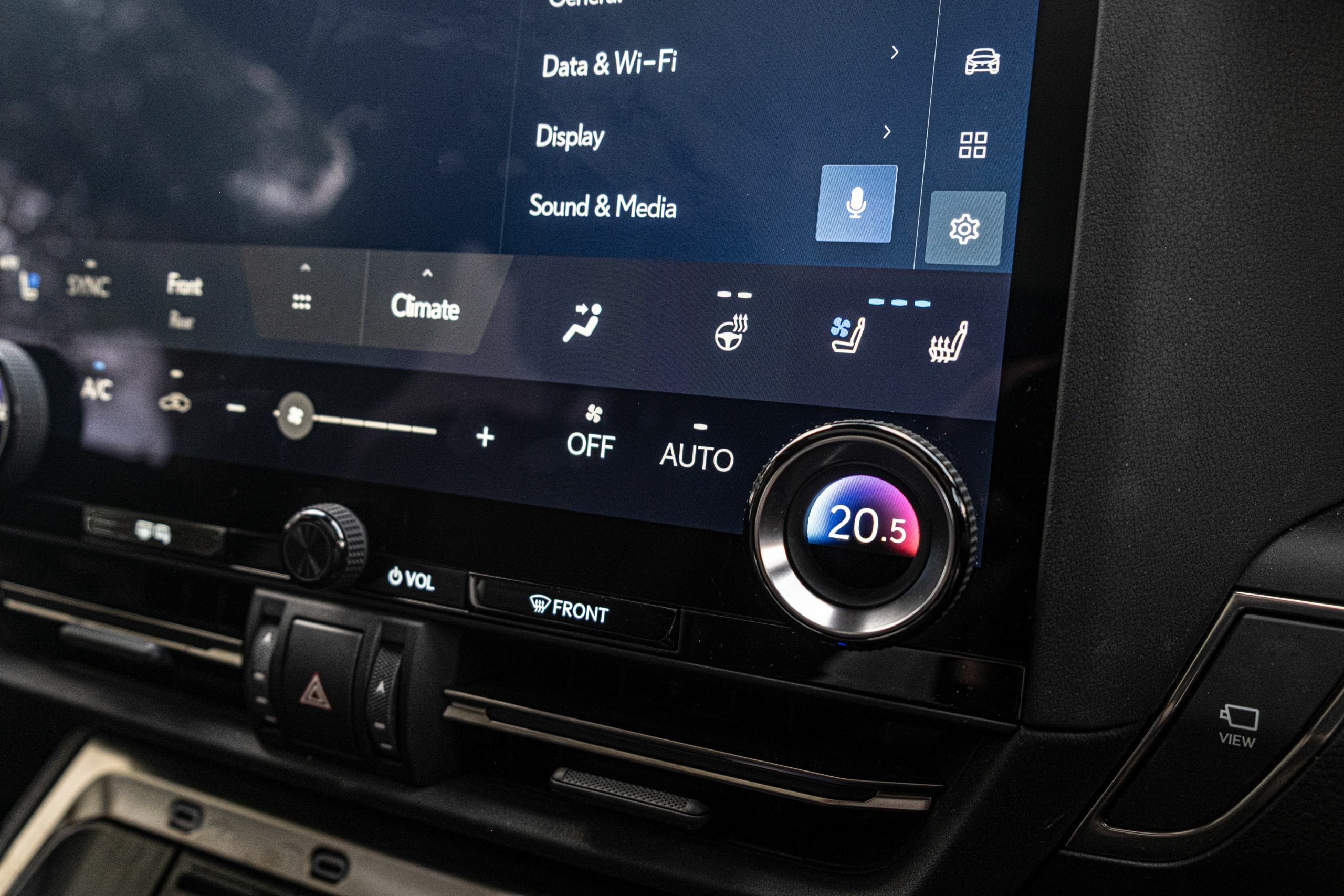 The 2026 Lexus GX 550 Will Give G-Wagon Owners Second Thoughts | Review