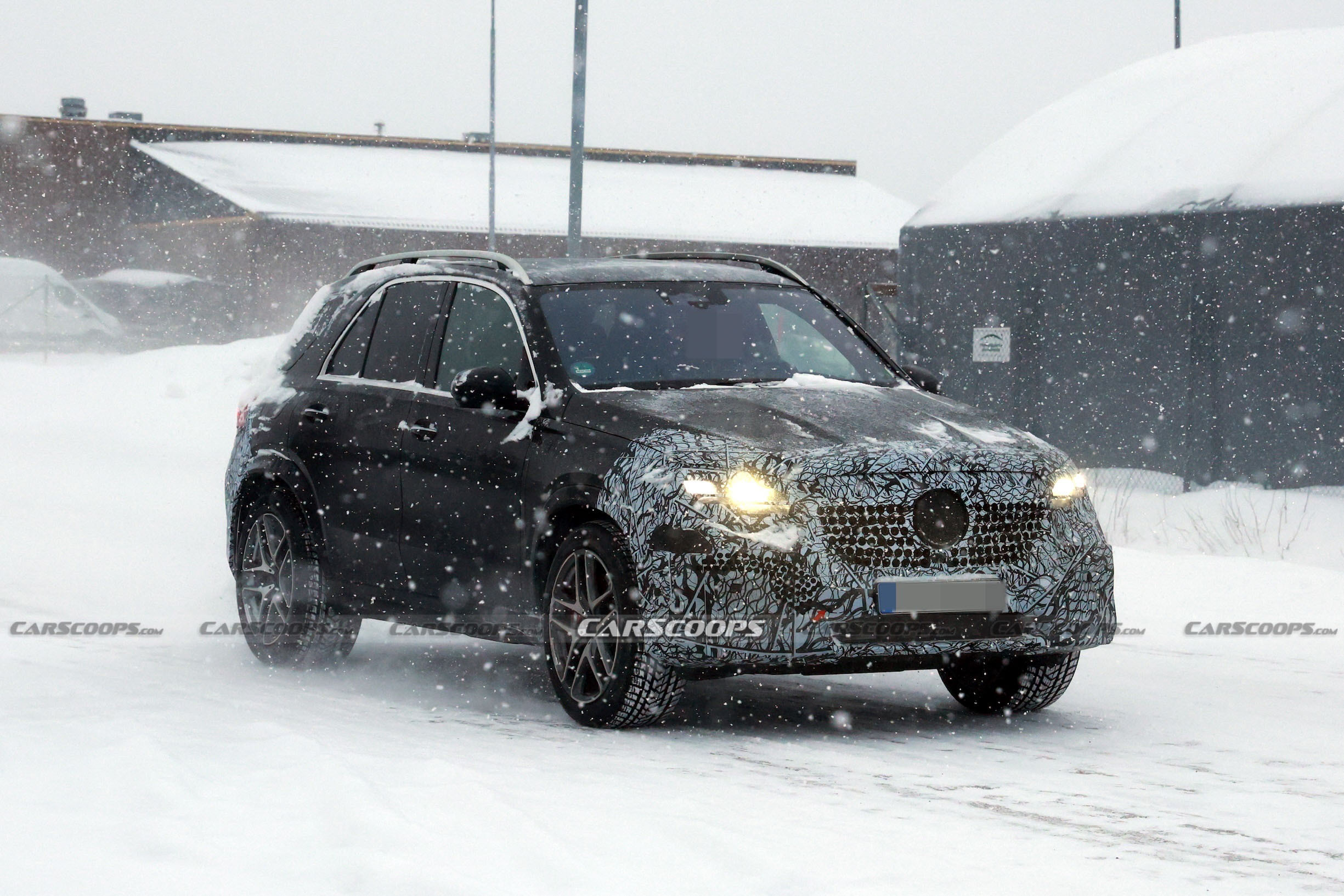 Mercedes GLE spy shots 00005