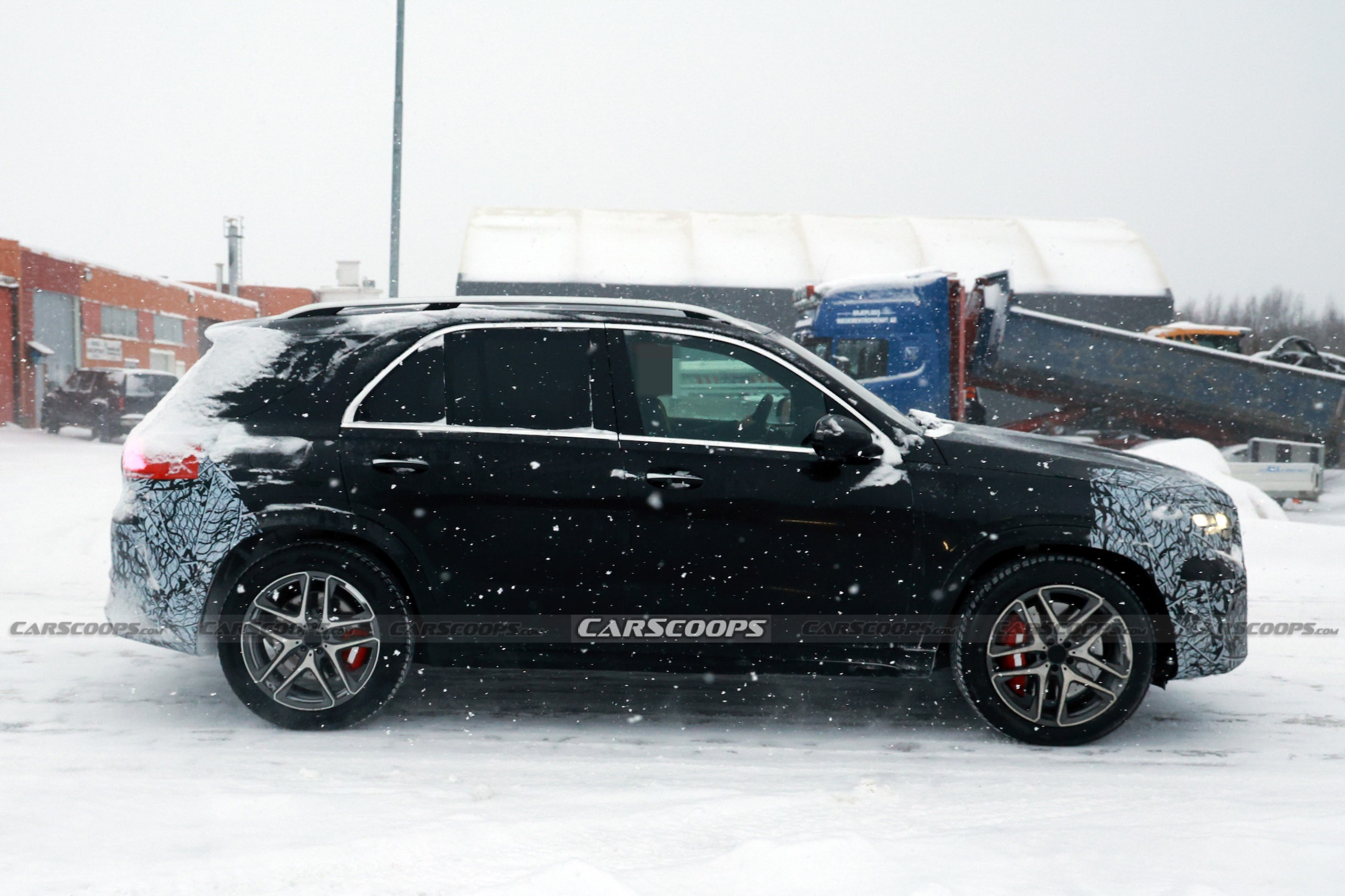 Mercedes GLE spy shots 00008