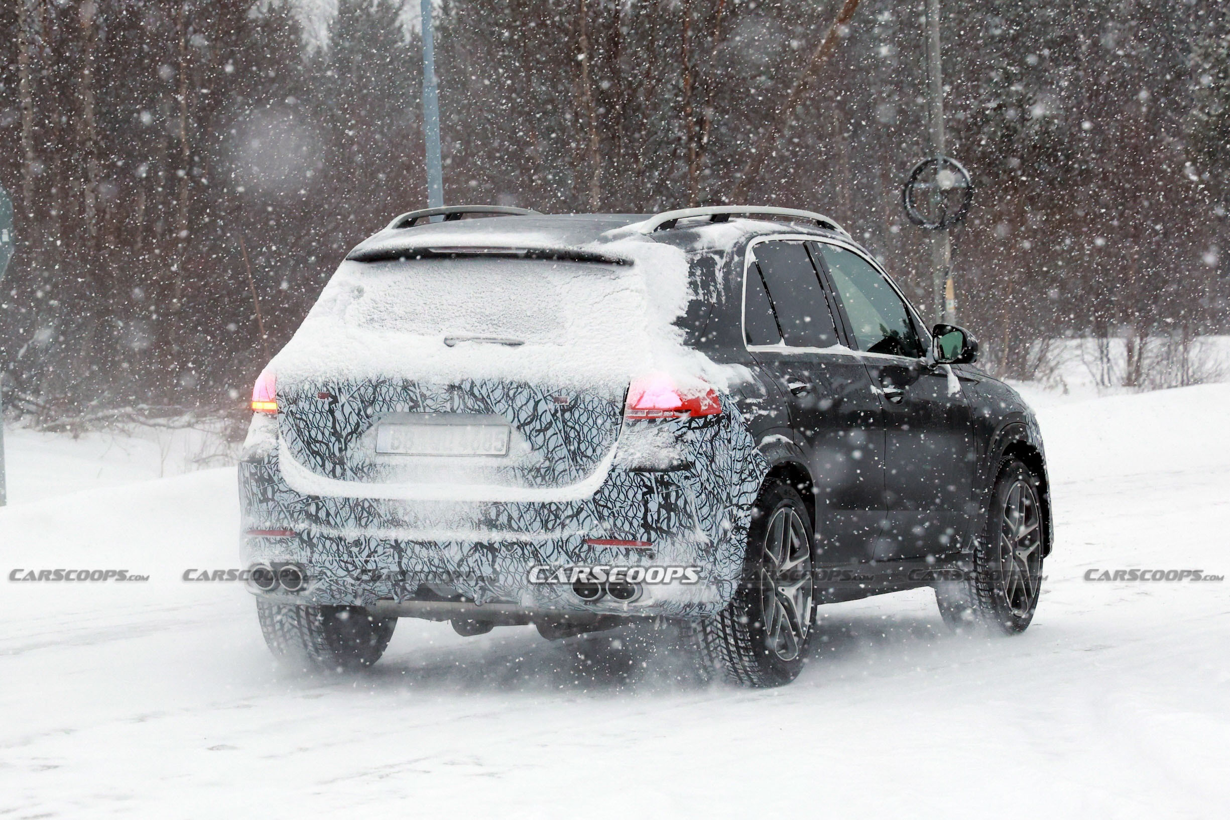 Mercedes GLE spy shots 00013