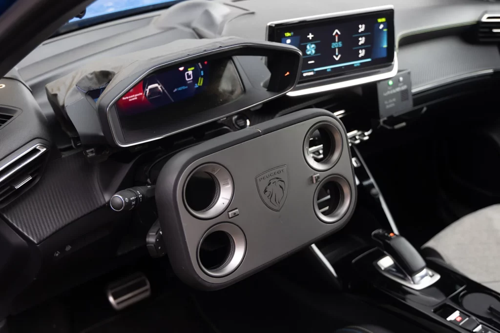 Peugeot Hypersquare steering wheel детальний вигляд