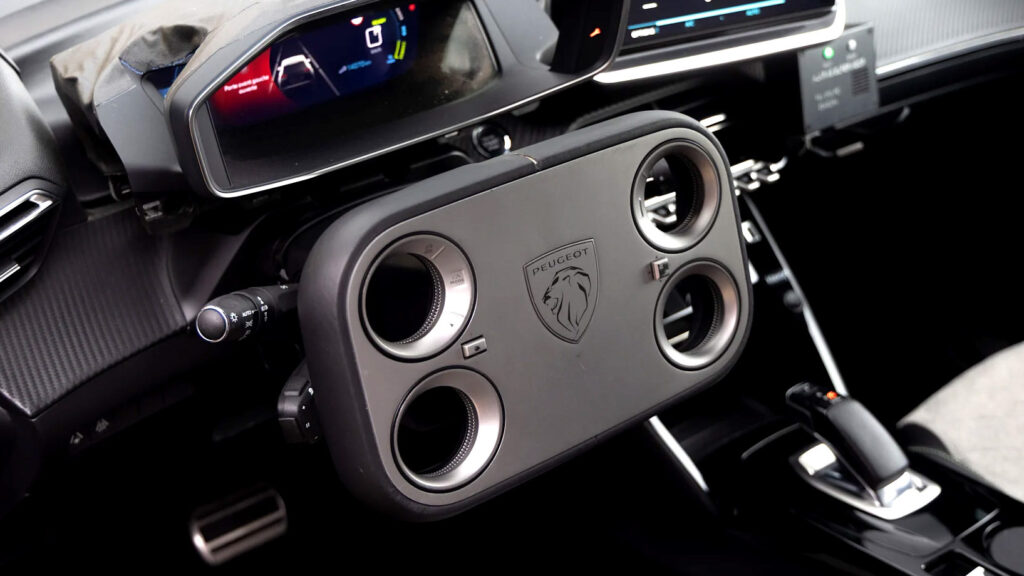 This Stellantis Brand Is Quietly Preparing Its Most Radical Steering Wheel Yet for Production