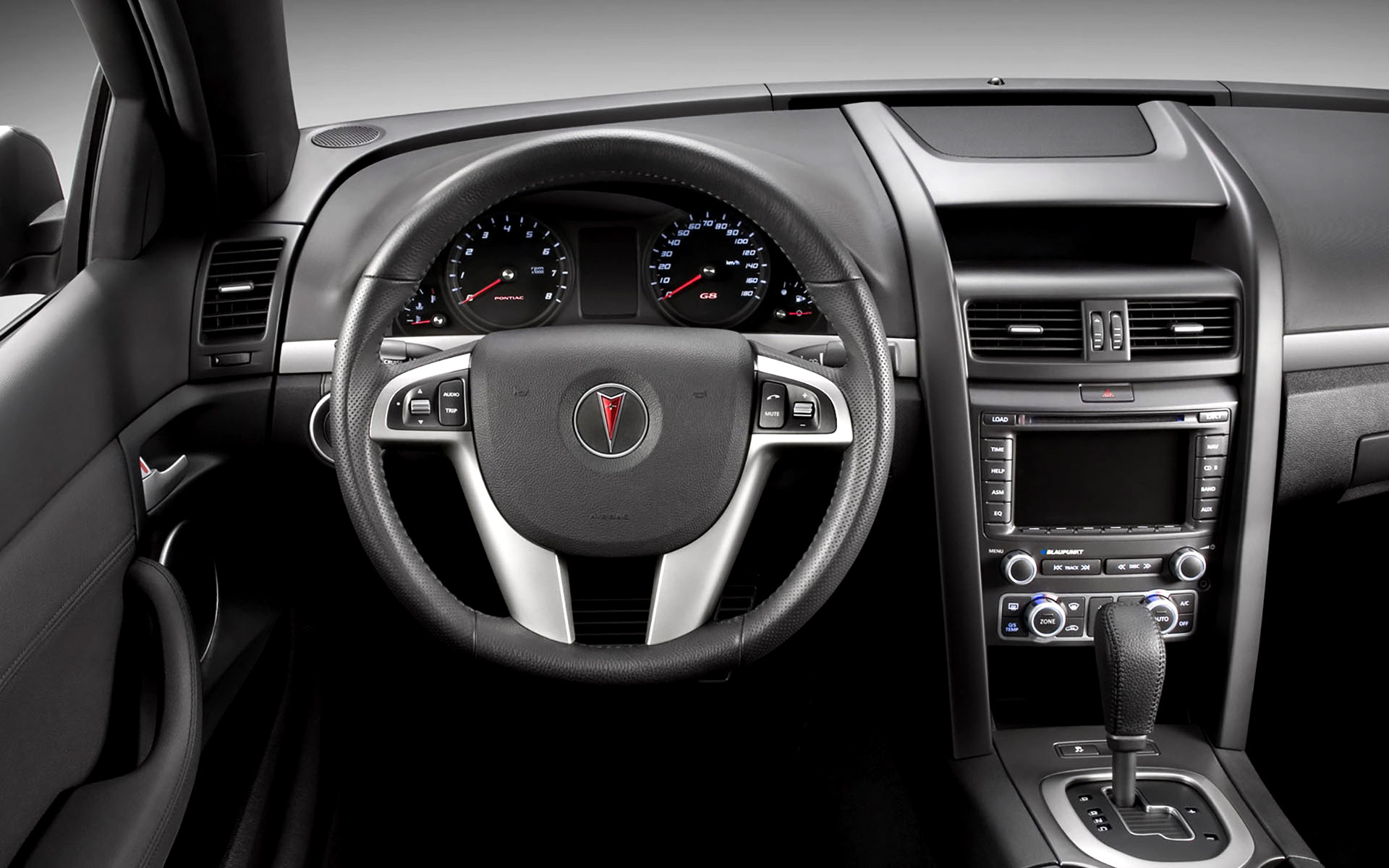 Pontiac G8 Sport Truck 00002