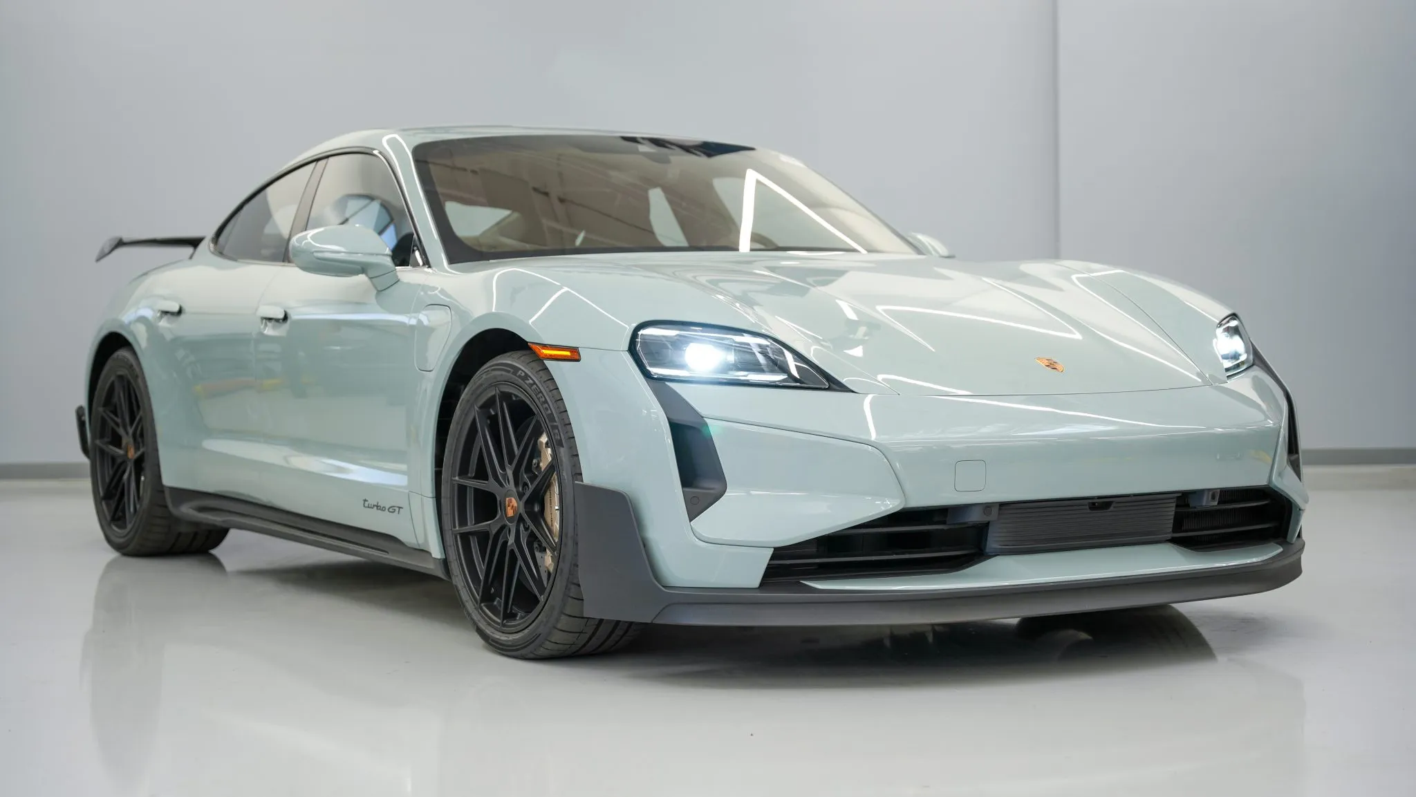 Porsche Taycan Turbo GT Weissach Auction - 10