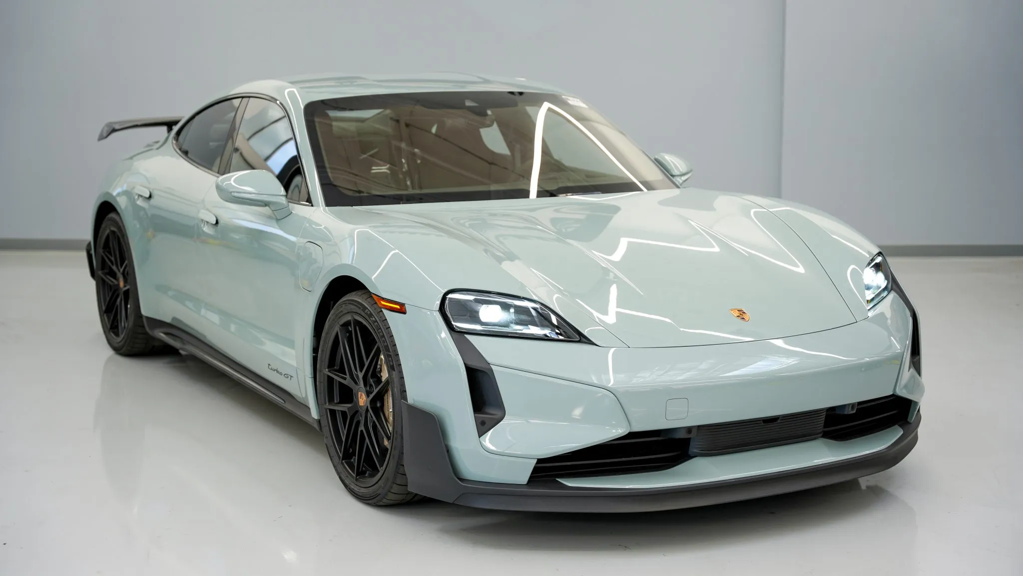 Porsche Taycan Turbo GT Weissach Auction - 11