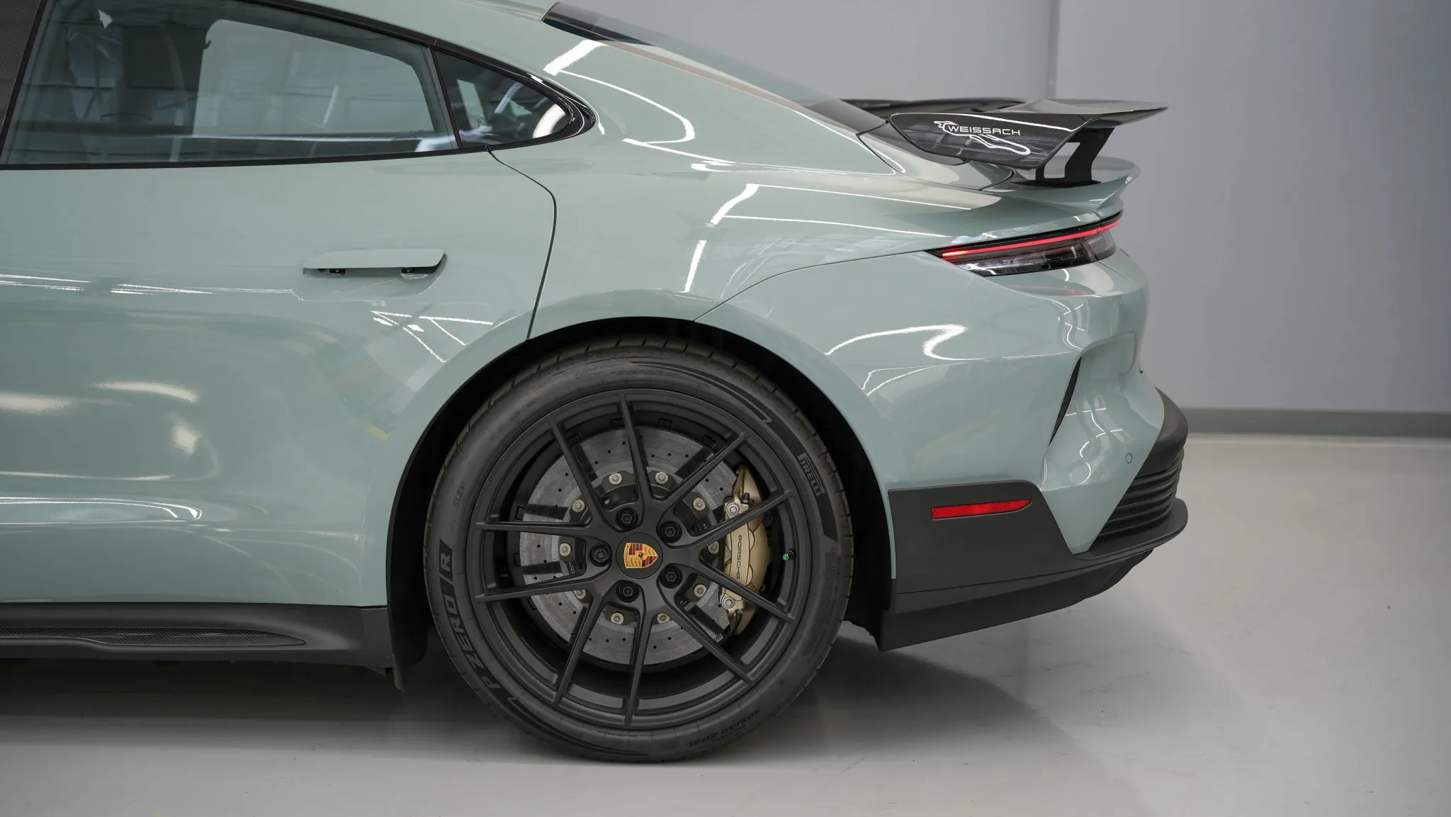 Porsche Taycan Turbo GT Weissach Auction - 15