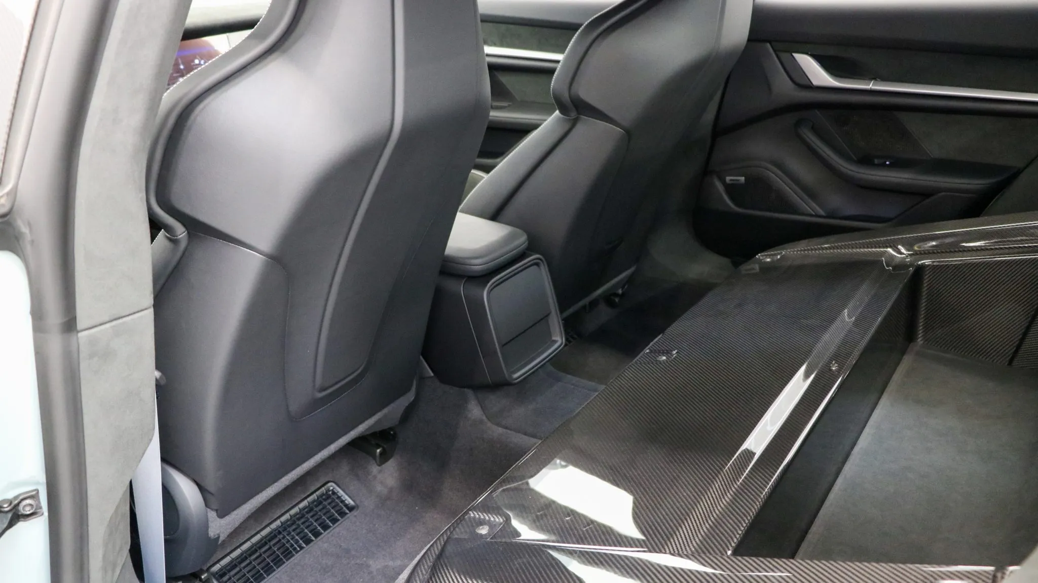 Porsche Taycan Turbo GT Weissach Auction - 21