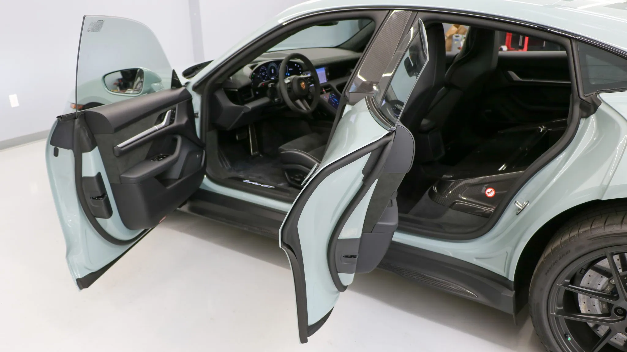 Porsche Taycan Turbo GT Weissach Auction - 23
