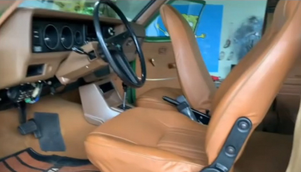 Салон Toyota Corolla 1977