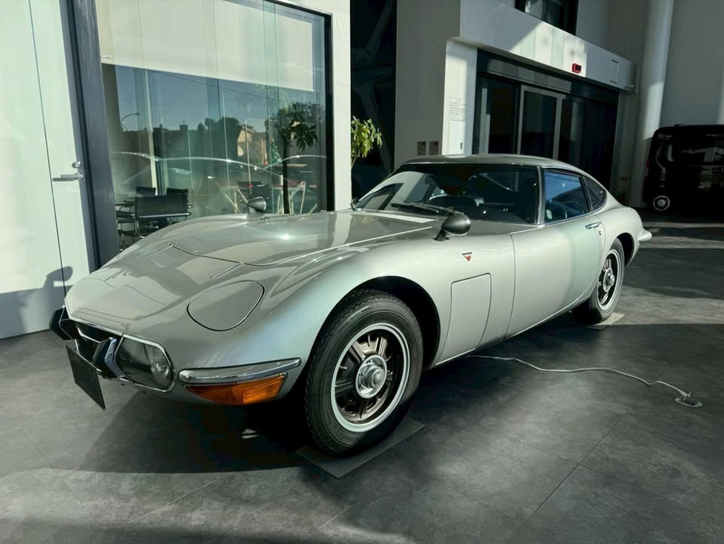 Toyota 2000GT Trio Listing - Facebook (6)