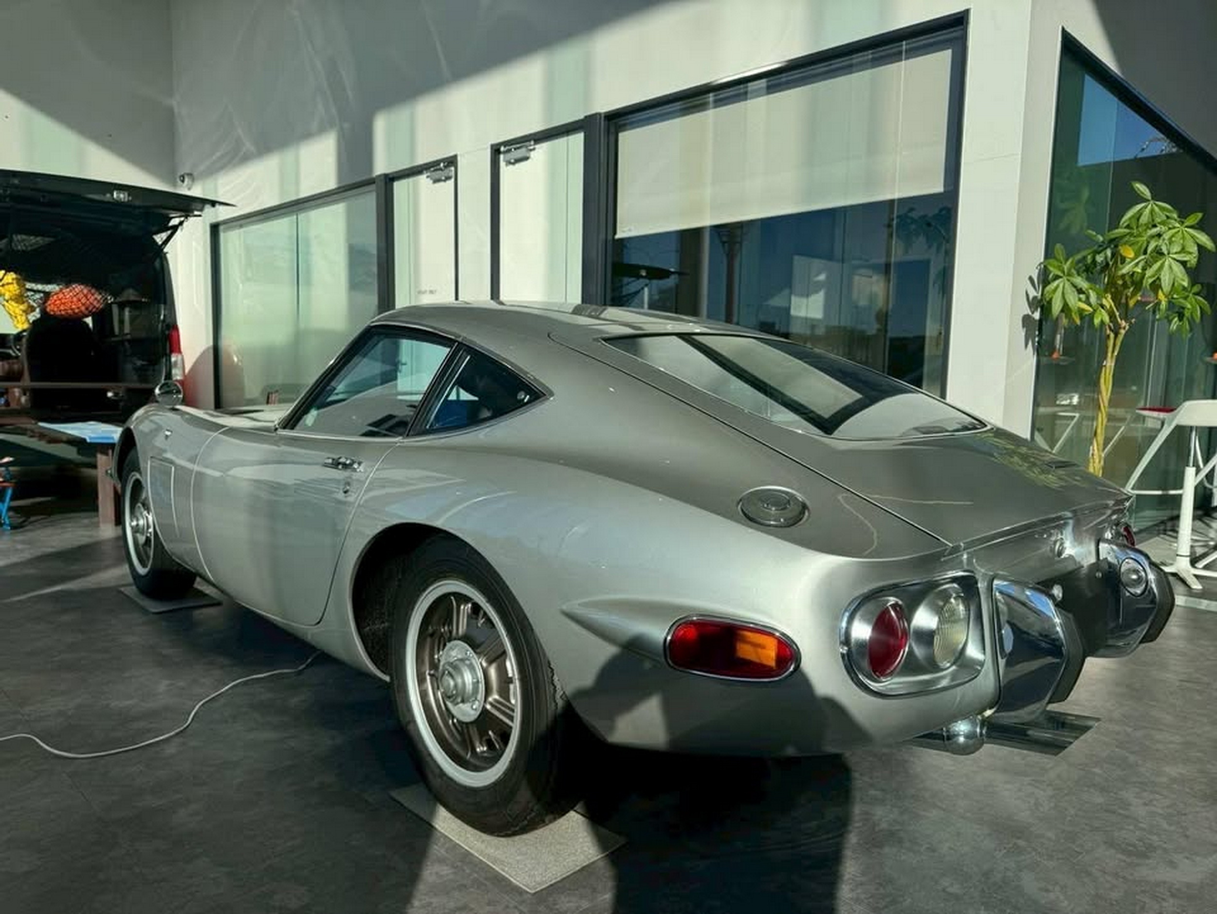 Toyota 2000GT Trio Listing - Facebook (7)