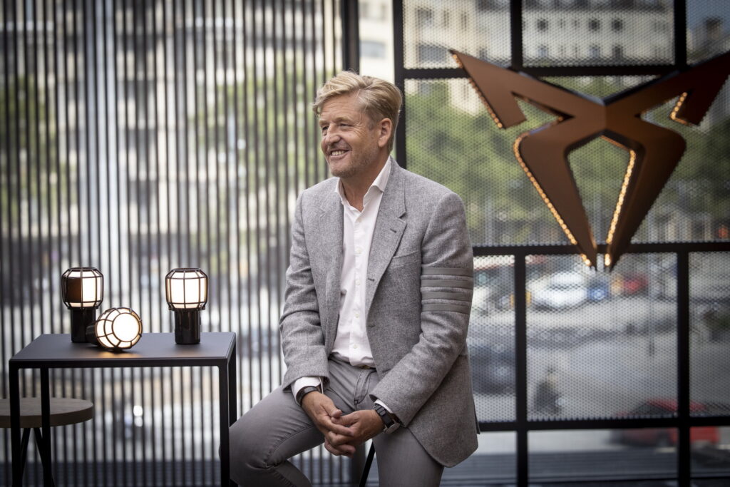 Уэйн Гриффитс представляет свой джин