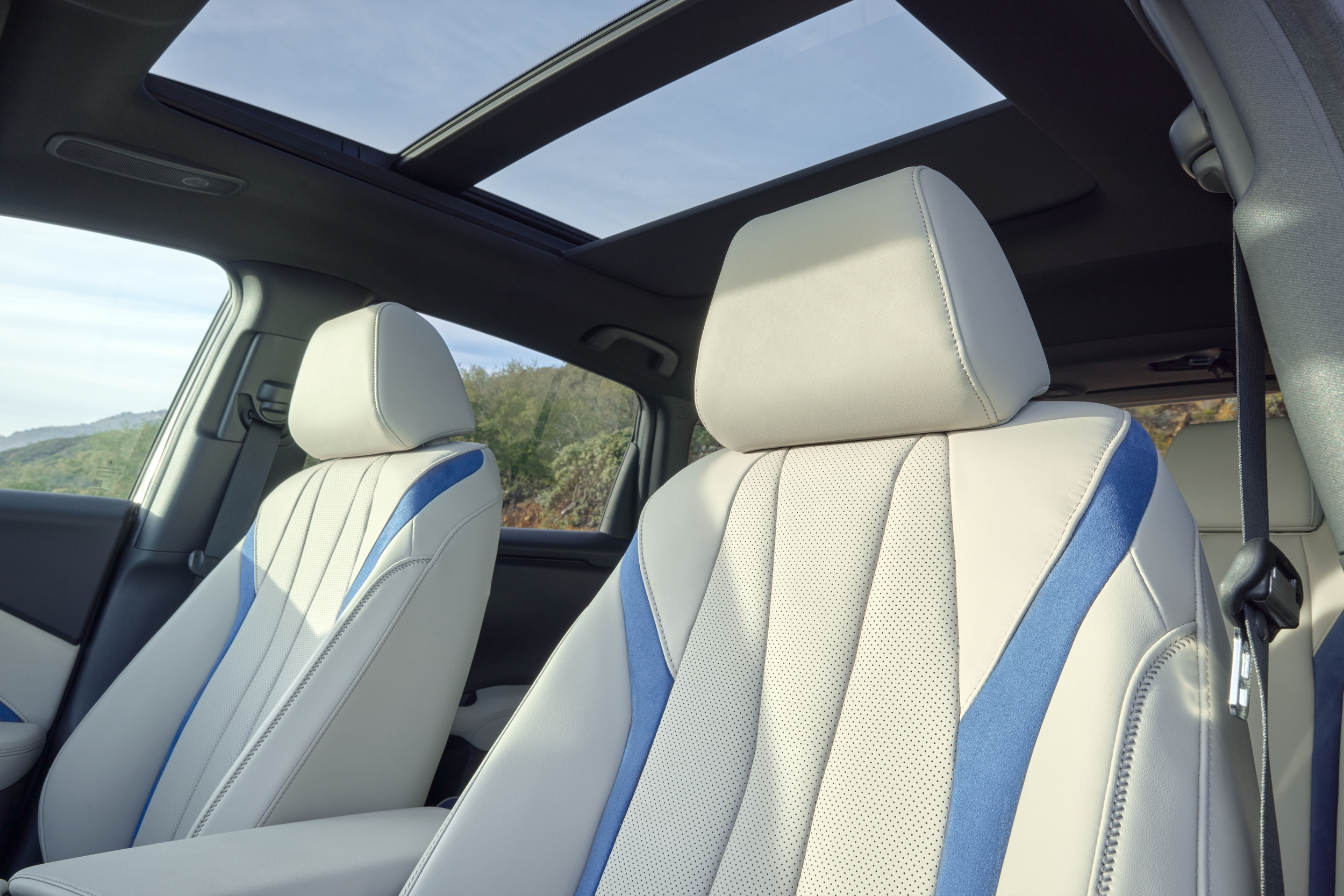 Acura ADX 2026 р. 2026 року стала синьою через різке підвищення цін