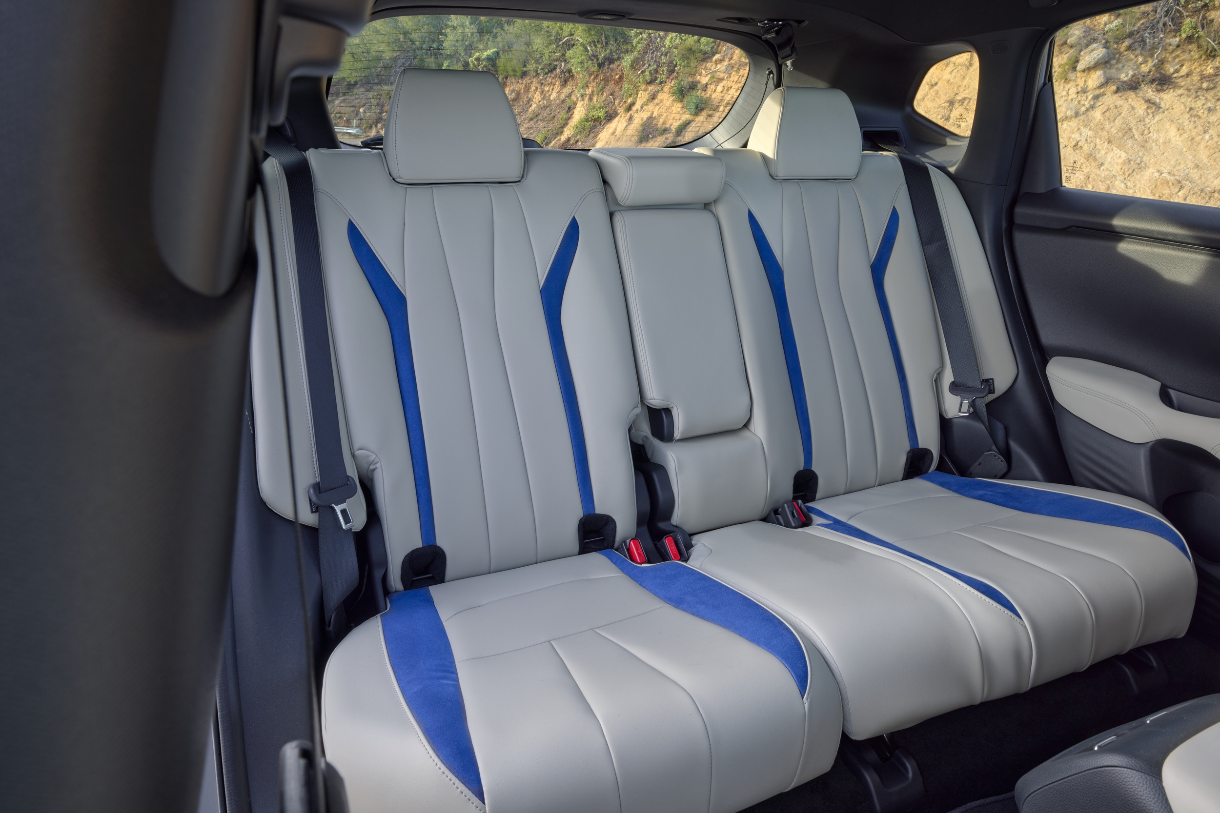 Acura ADX 2026 р. 2026 року стала синьою через різке підвищення цін