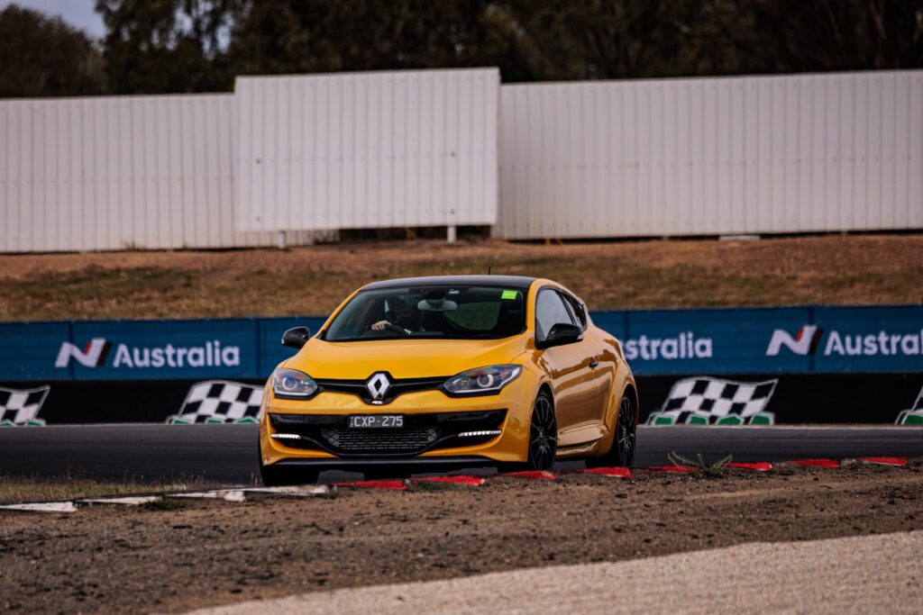 Учасники фестивалю N на трасі