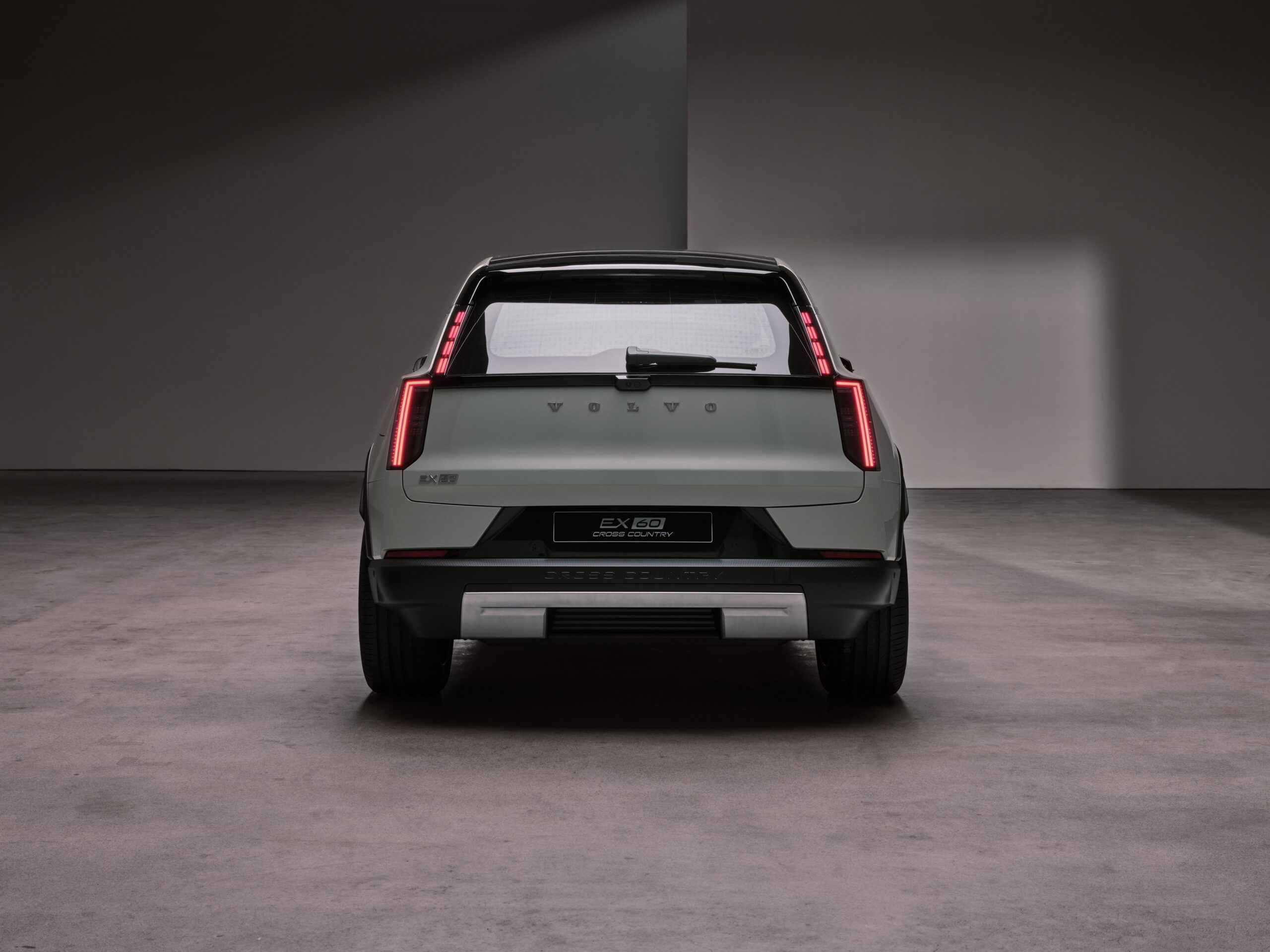 Volvo’s New 400-Mile SUV Has One Feature Tesla Owners Will Be Jealous Of