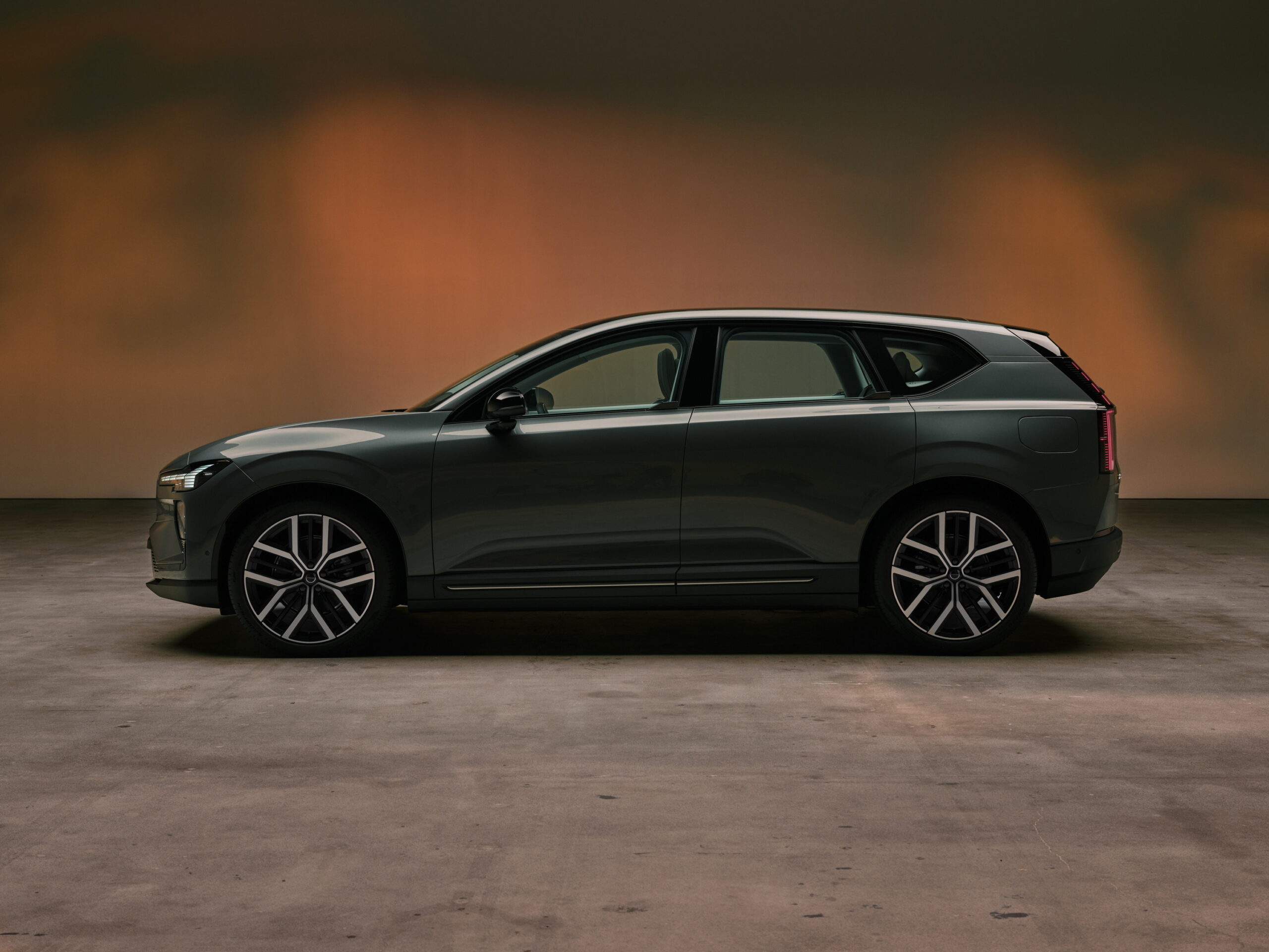 Volvo’s New 400-Mile SUV Has One Feature Tesla Owners Will Be Jealous Of