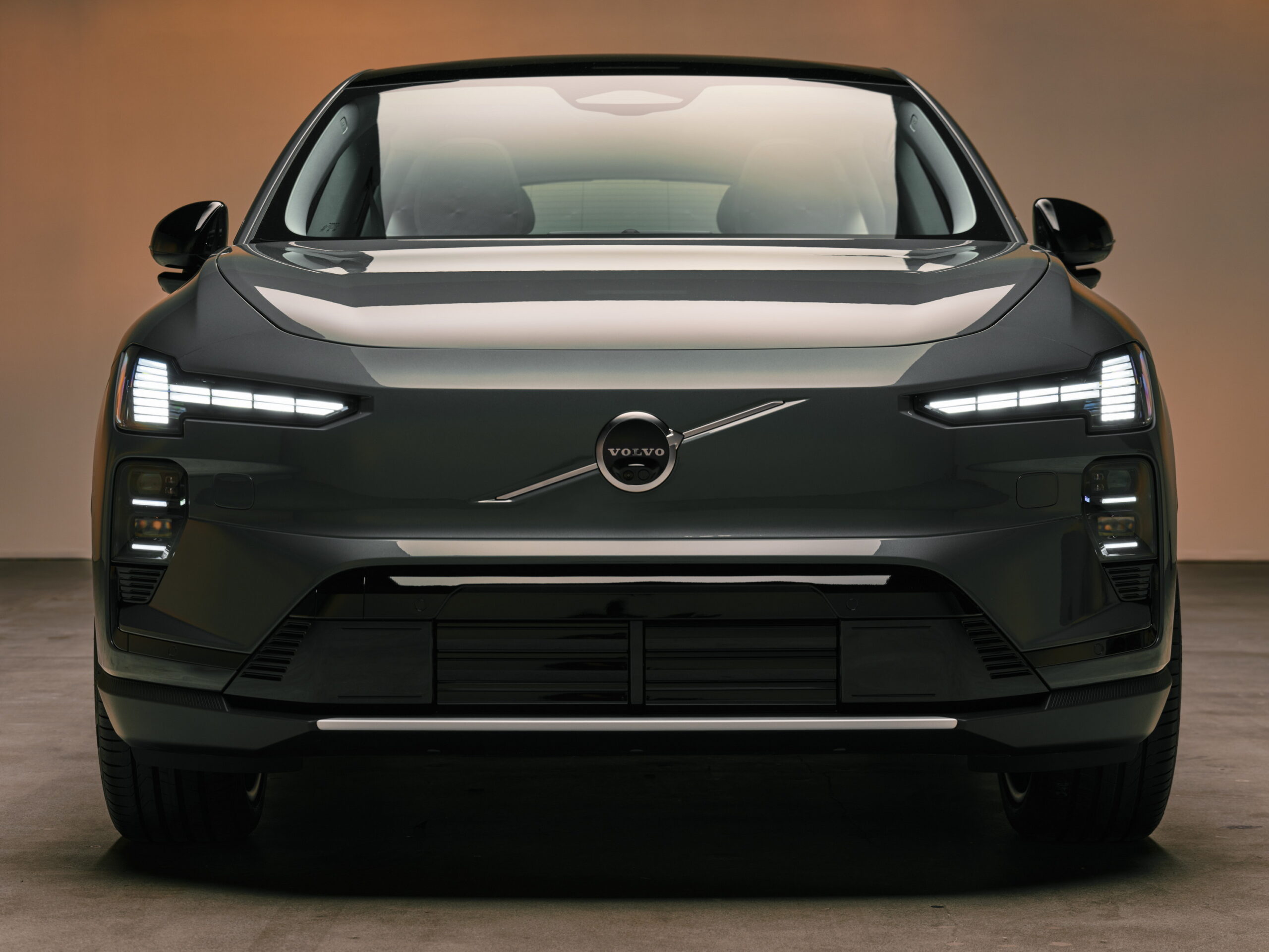 Volvo’s New 400-Mile SUV Has One Feature Tesla Owners Will Be Jealous Of