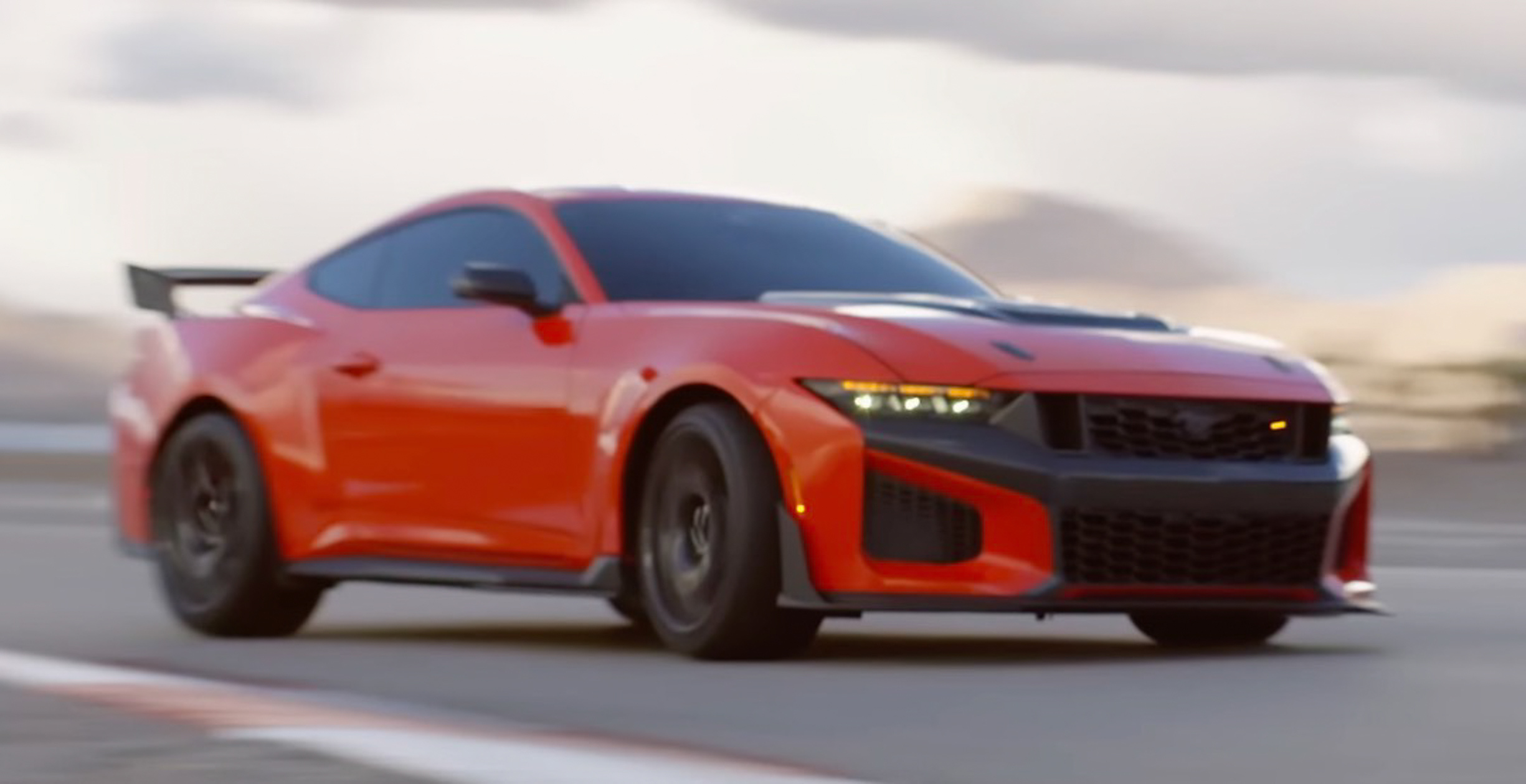 Це відео «випадково» розкрило молодшого брата Mustang GTD