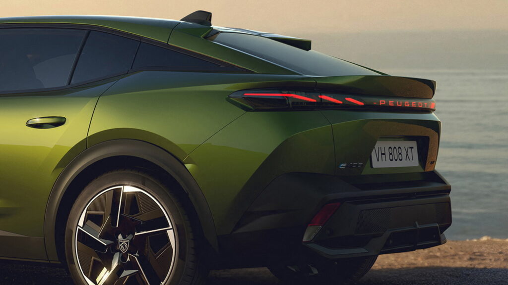  Ram Drops &ldquo;Angry&rdquo; Truck Design As It Moves Toward A More Futuristic Look