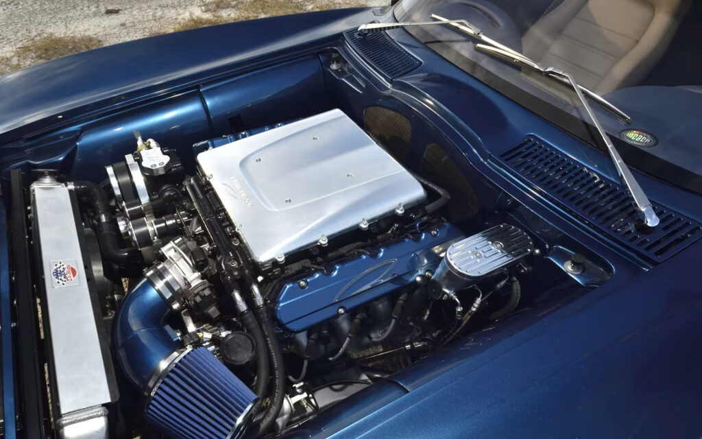 Підкапотний простір Corvette Stingray концепту Брока