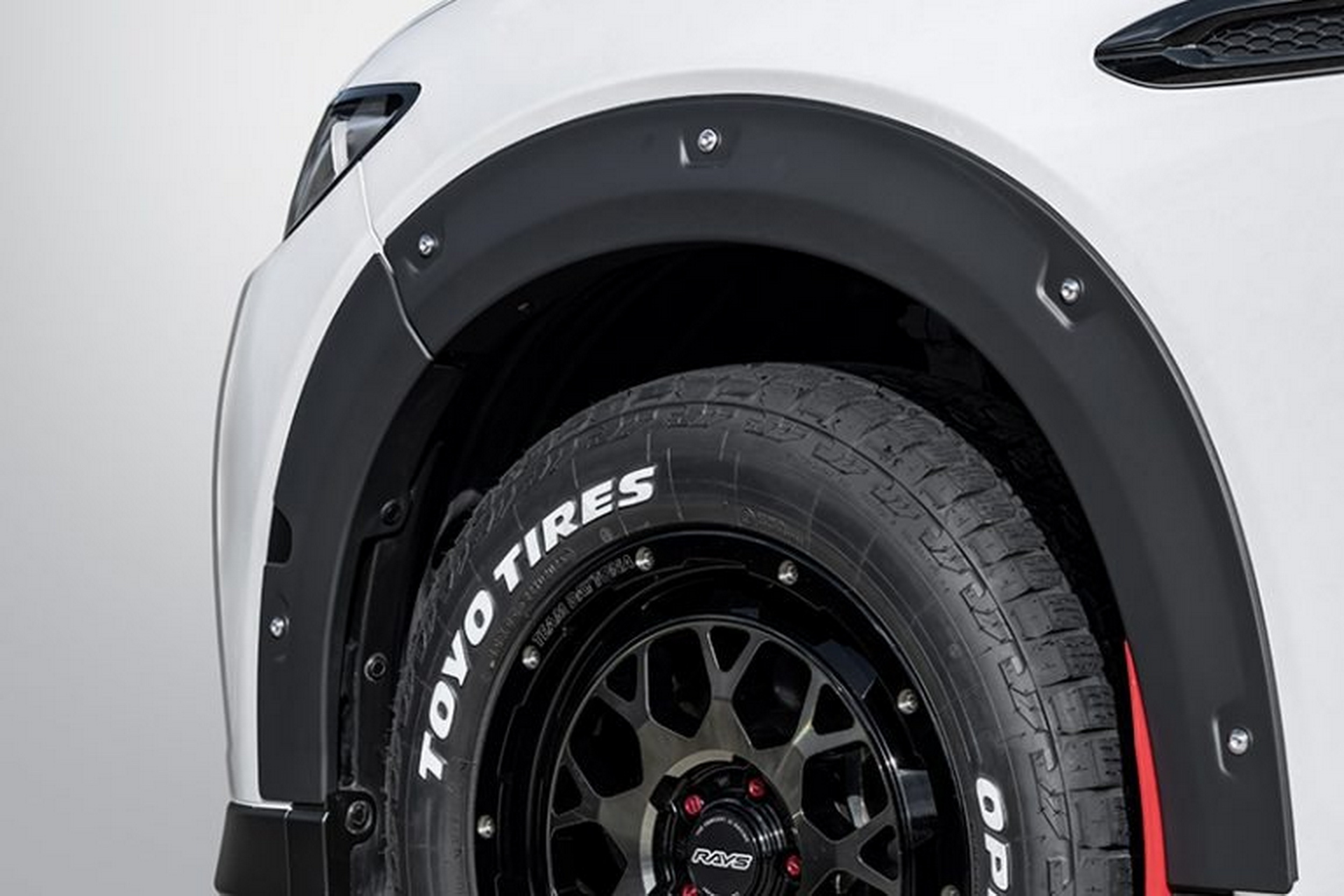 CX-60 був повністю автосалоном, поки AutoExe не вирішила, що йому варто помитися брудом