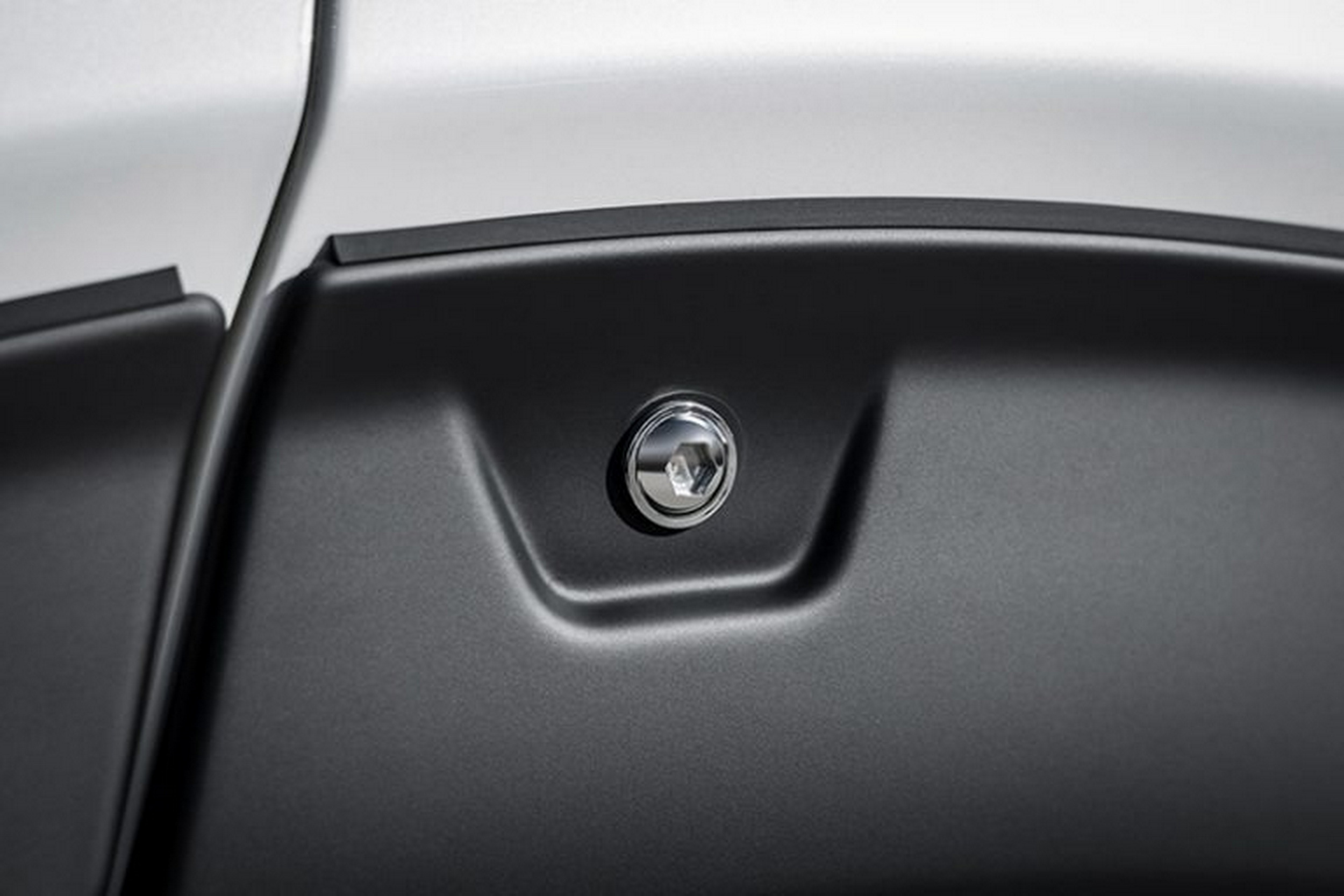 CX-60 був повністю автосалоном, поки AutoExe не вирішила, що йому варто помитися брудом