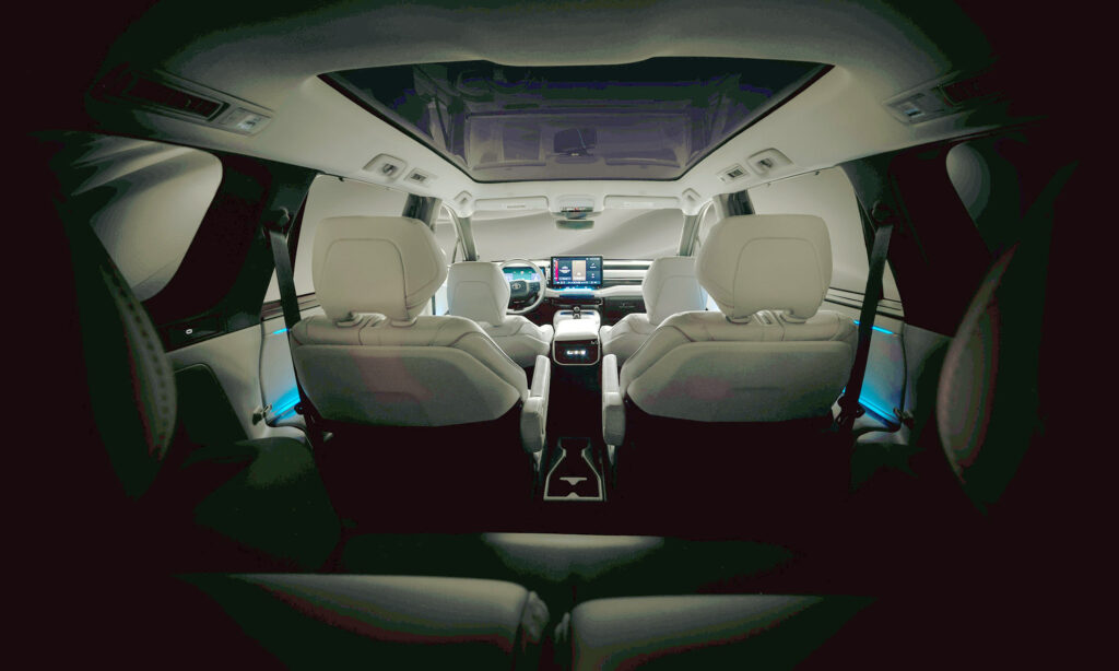 Інтер'єр нового SUV Toyota