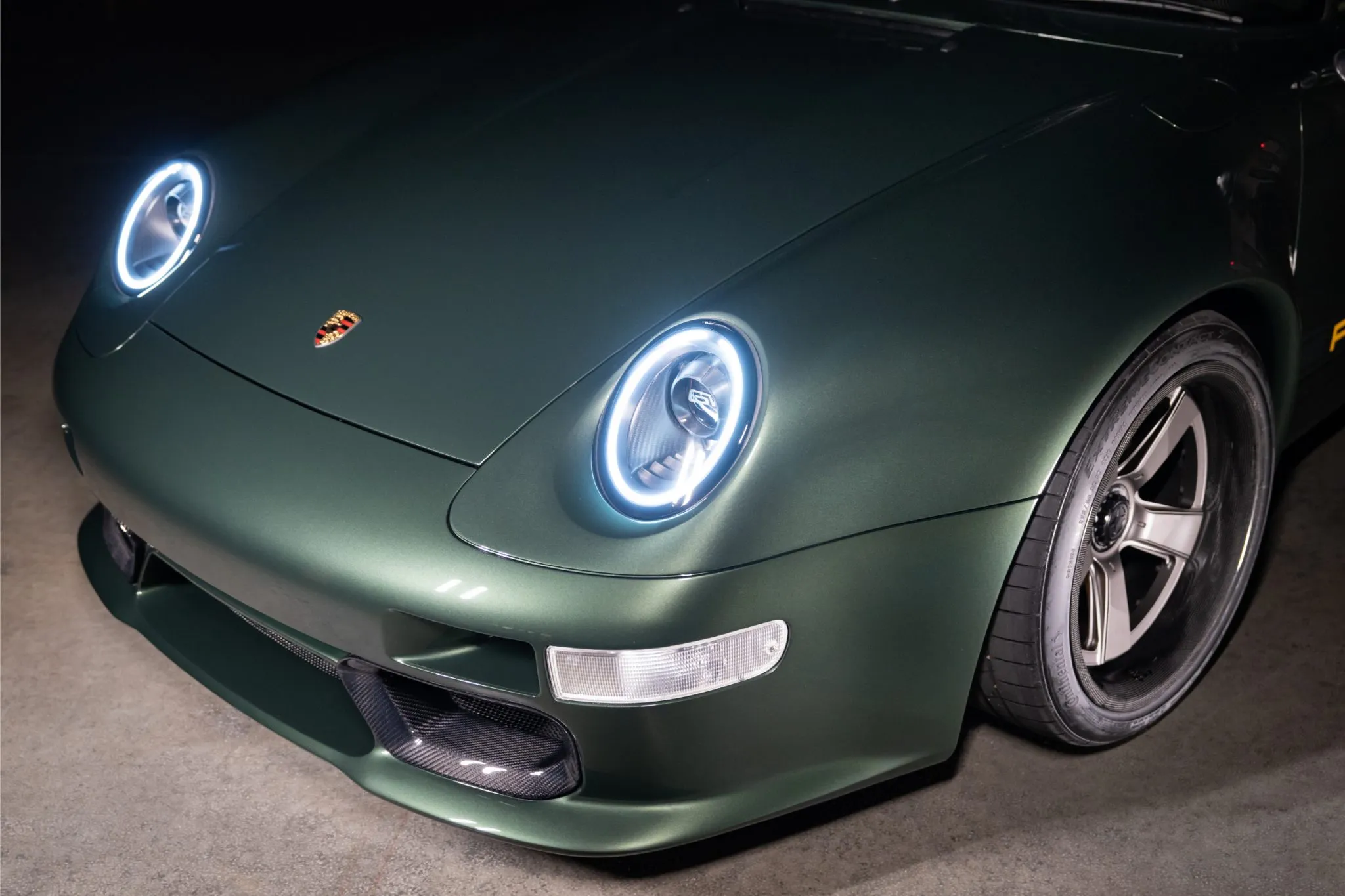 Gunther Werks Porsche 911 Speedster Auction - 16