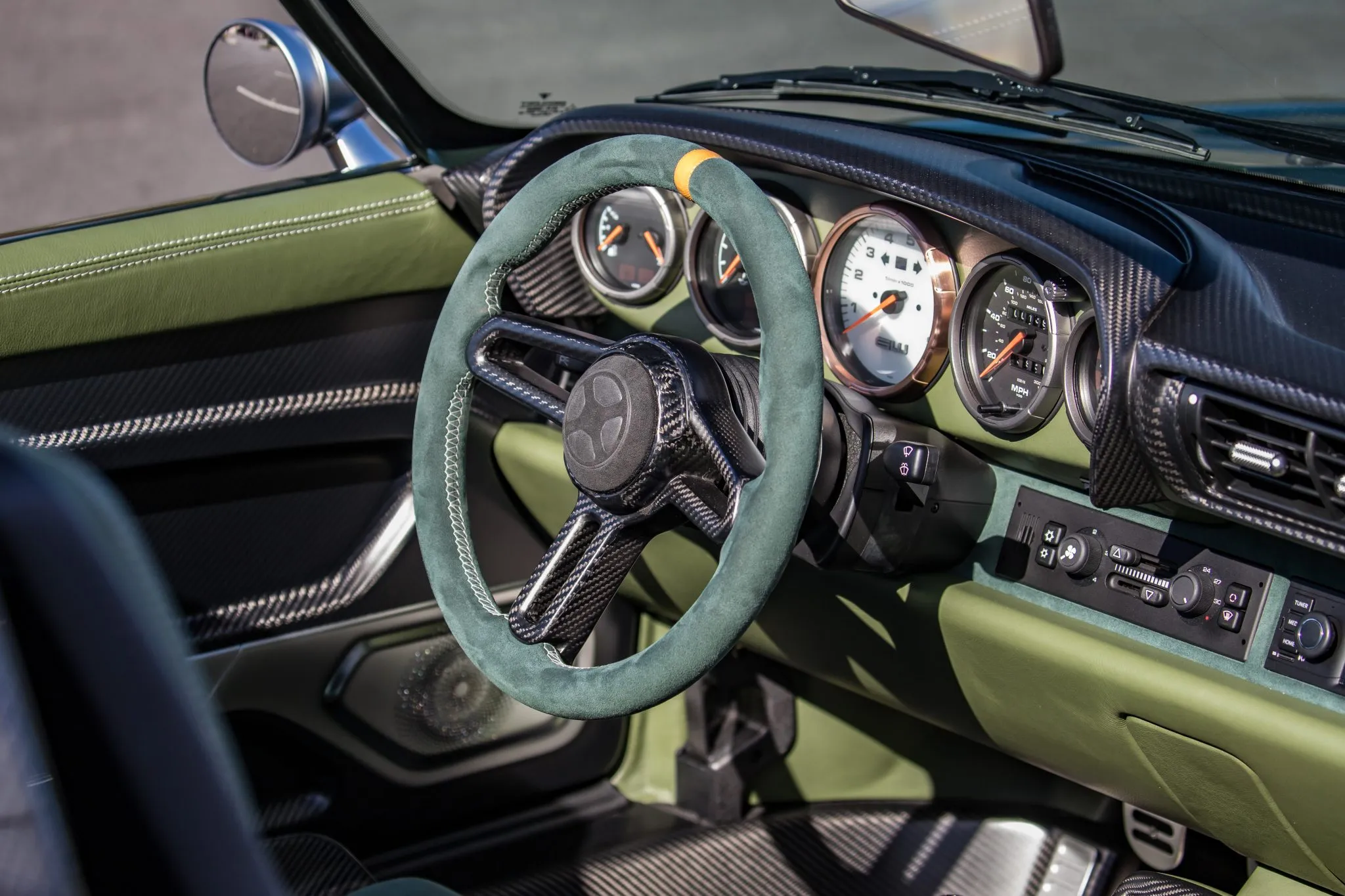 Gunther Werks Porsche 911 Speedster Auction - 23