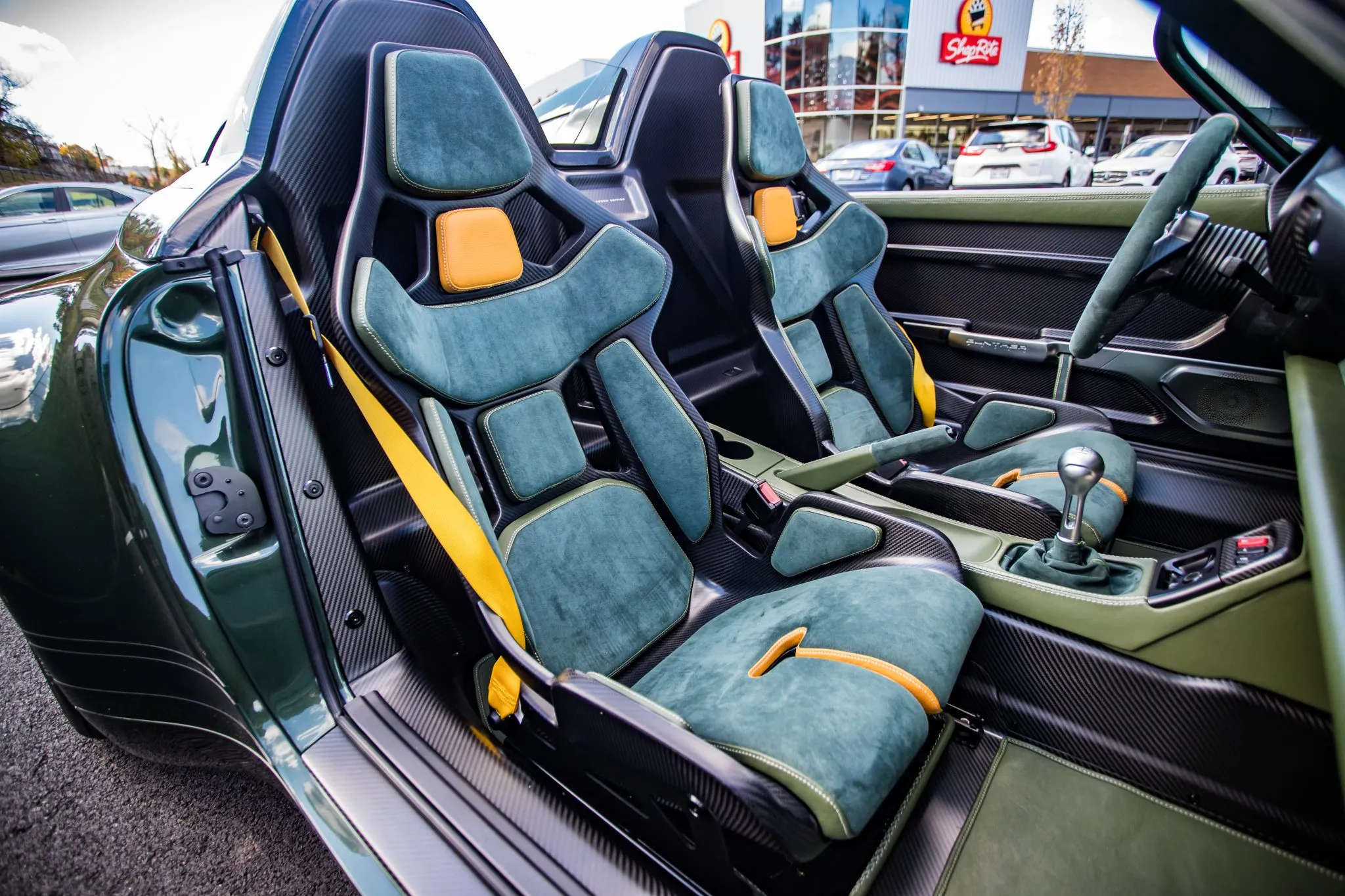 Gunther Werks Porsche 911 Speedster Auction - 29