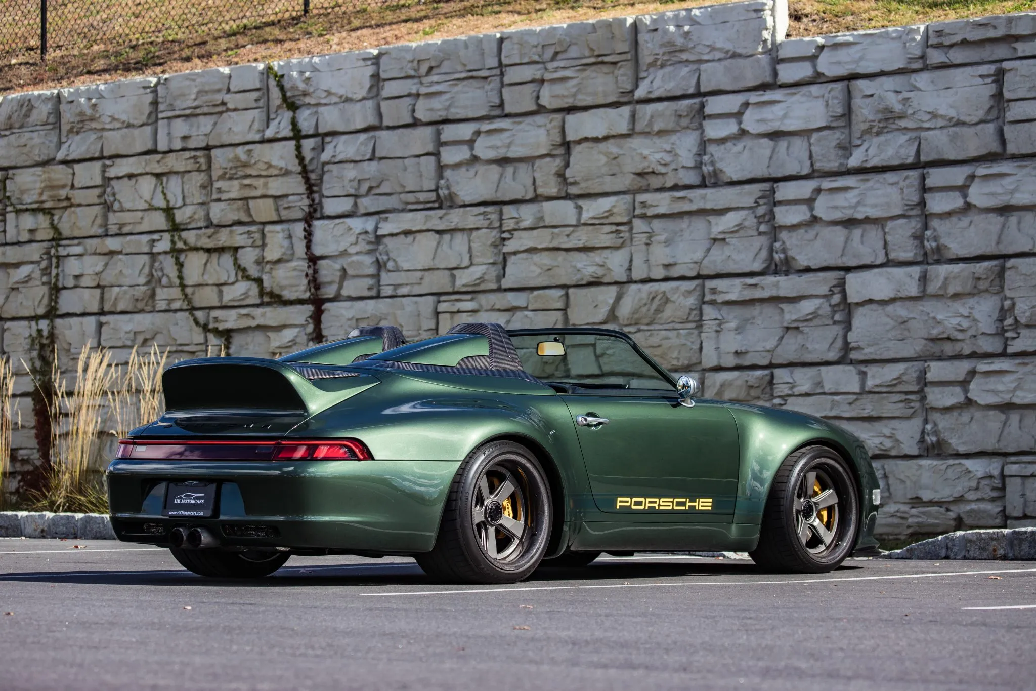 Gunther Werks Porsche 911 Speedster Auction - 6